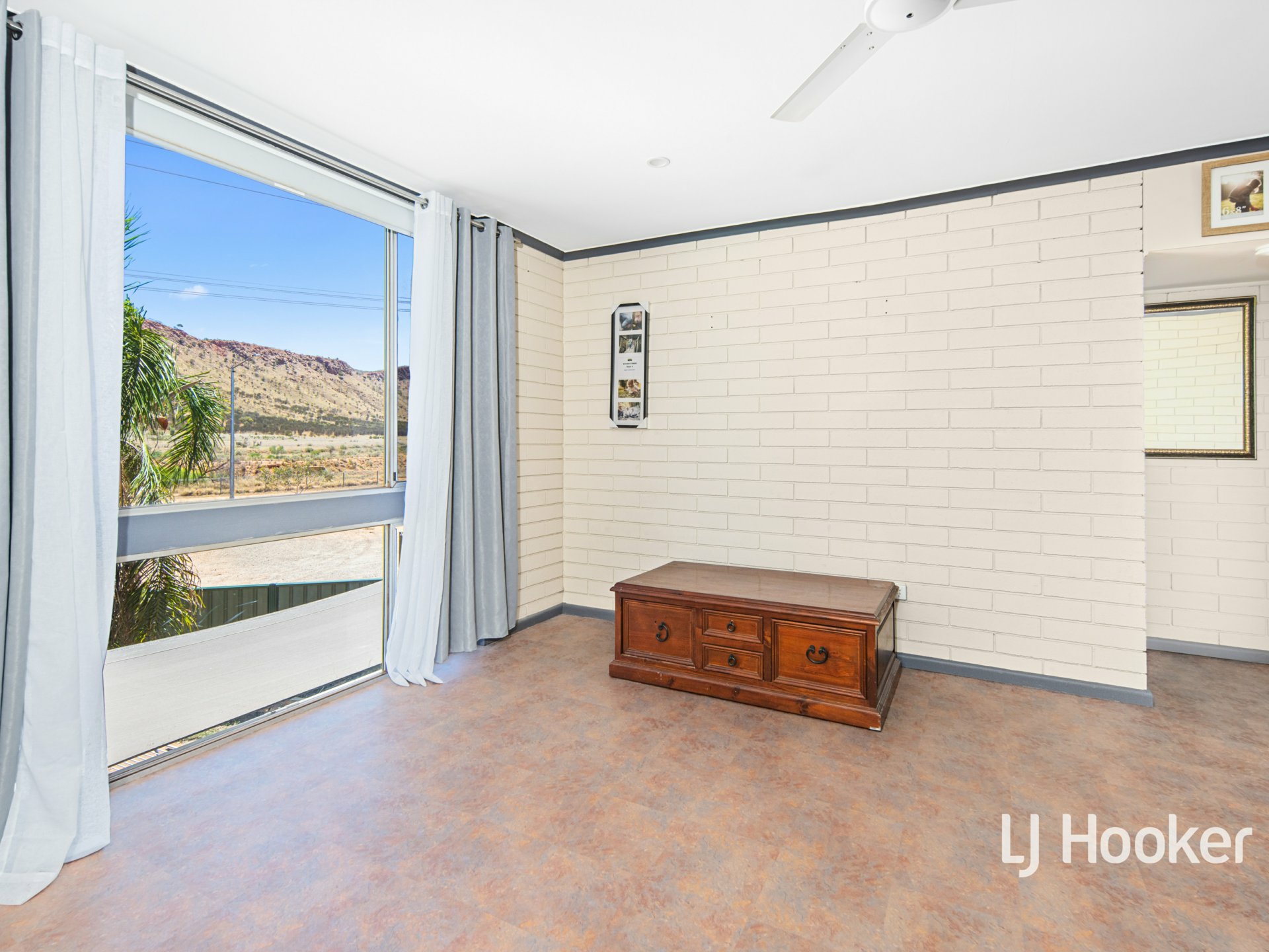 4/16 Bradshaw Drive — photo 10 of 18