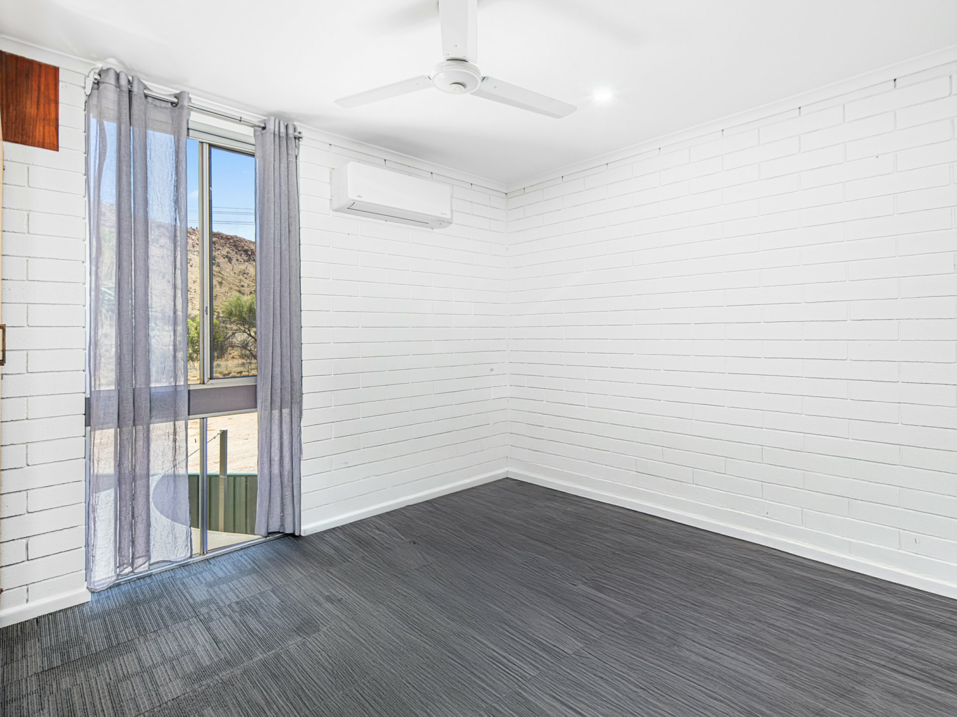 4/16 Bradshaw Drive — photo 12 of 18