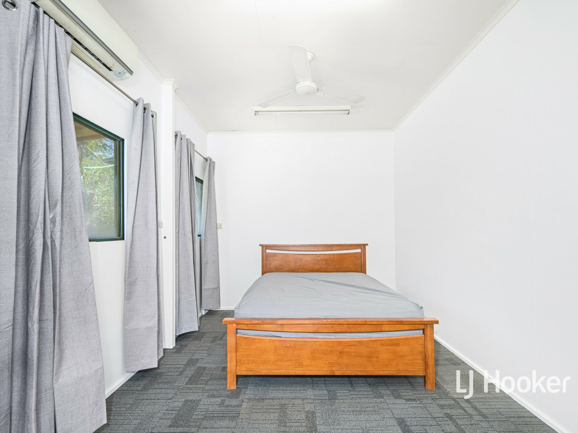 4/16 Bradshaw Drive — photo 15 of 18