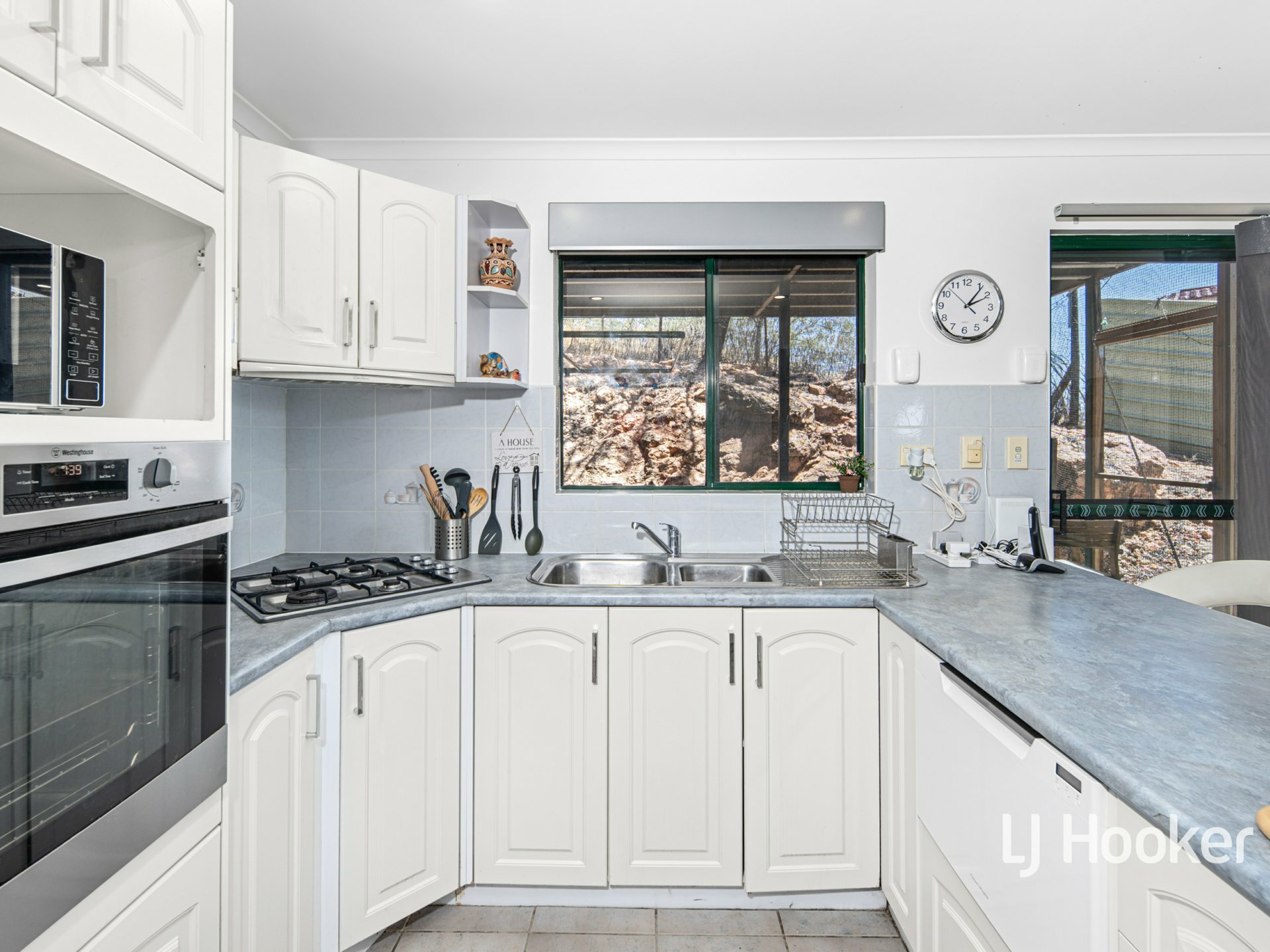 4/5 Aneura Place — photo 11 of 24