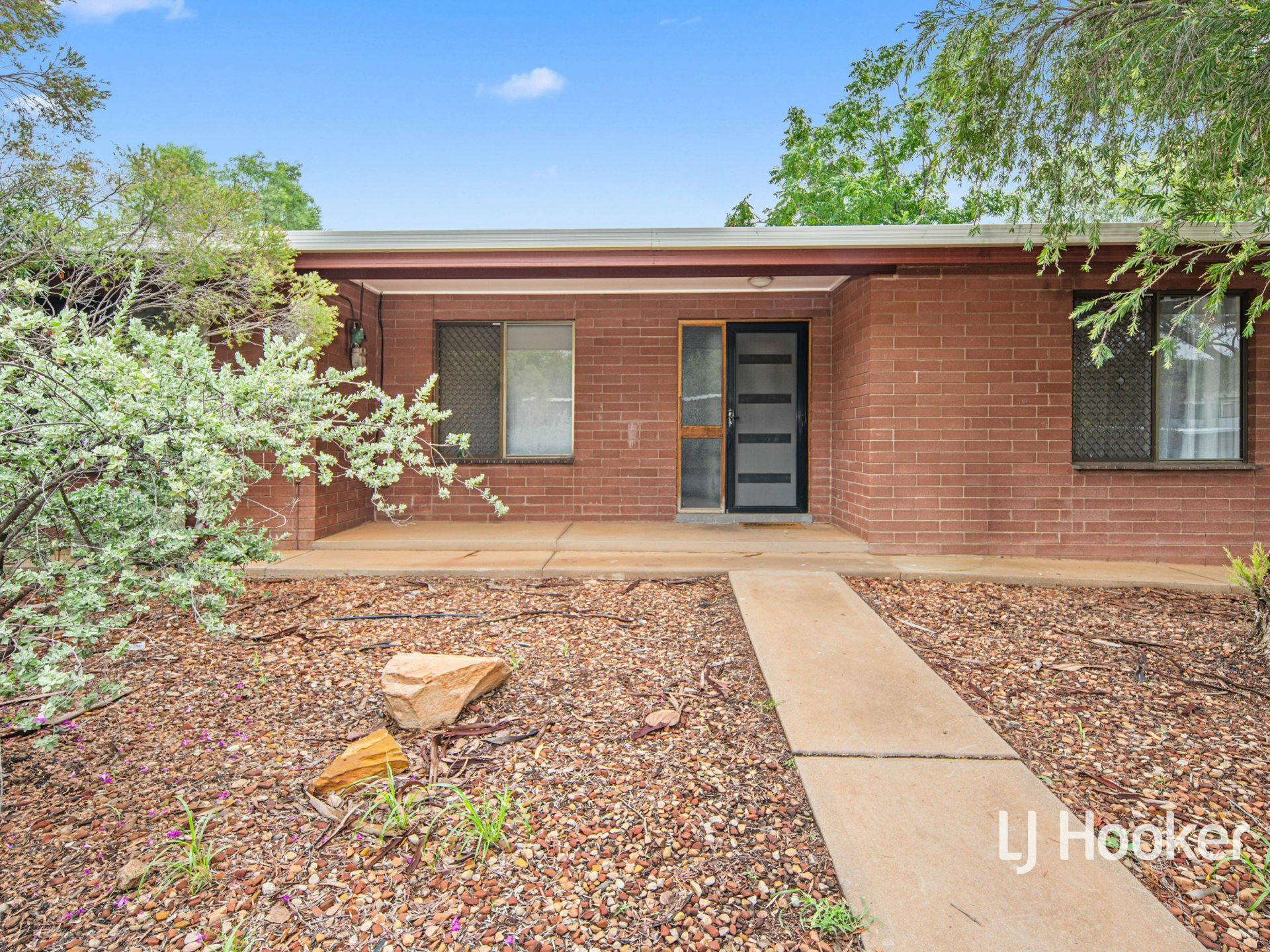 1/3 Taylor Street — photo from LJ Hooker Alice Springs