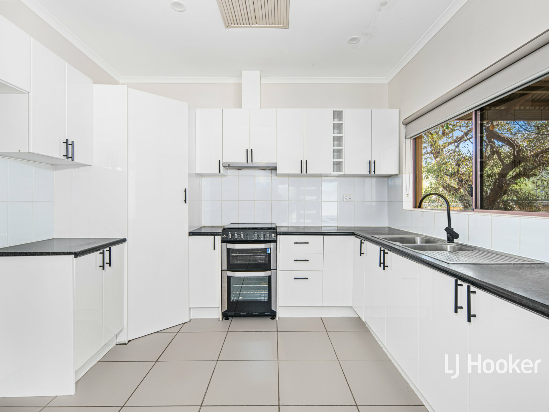 3/91 Lyndavale Drive — photo 7 of 20