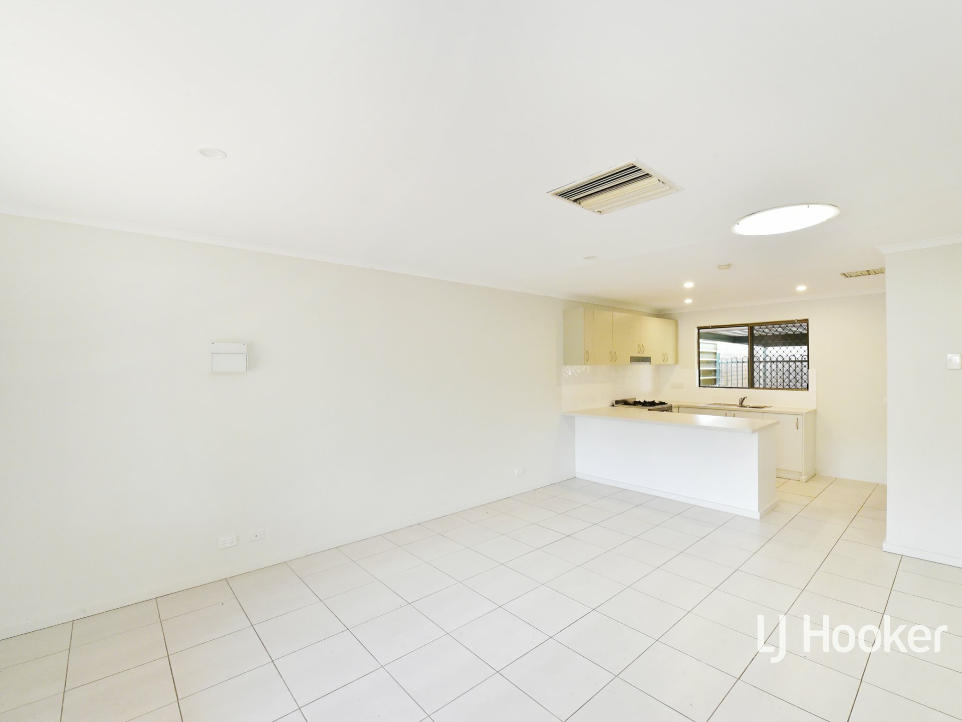 1/3 Taylor Street — photo 4 of 20