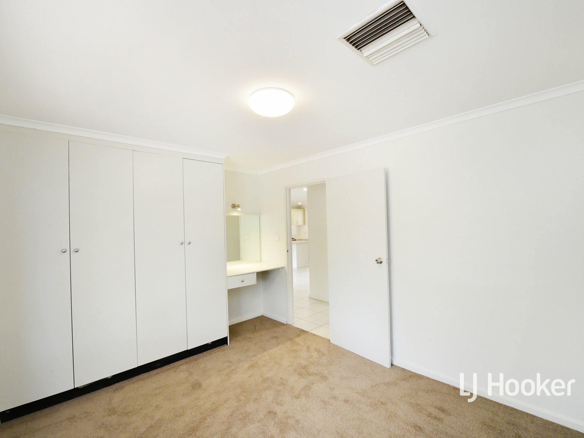 1/3 Taylor Street — photo 11 of 20