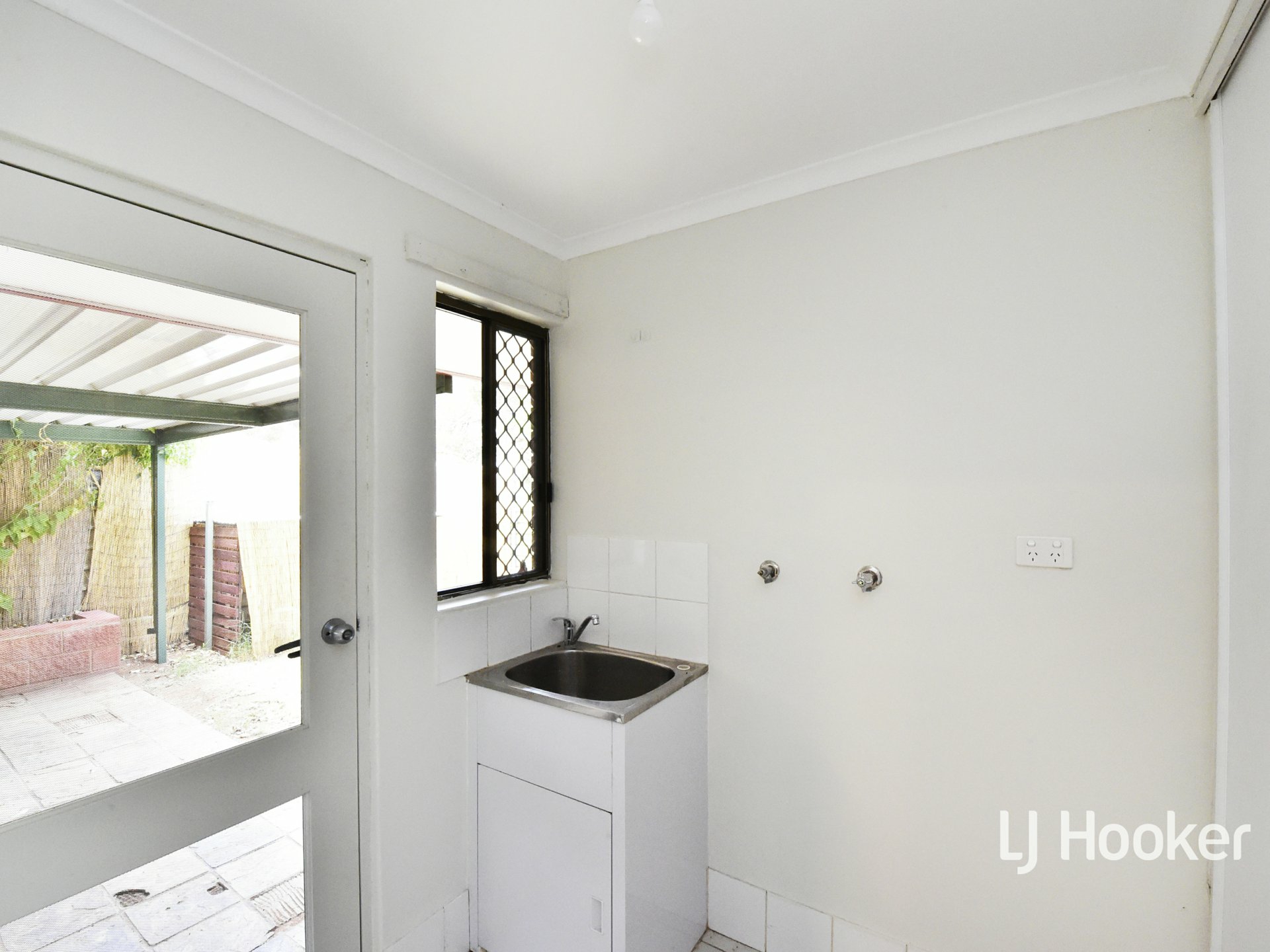 1/3 Taylor Street — photo 16 of 20