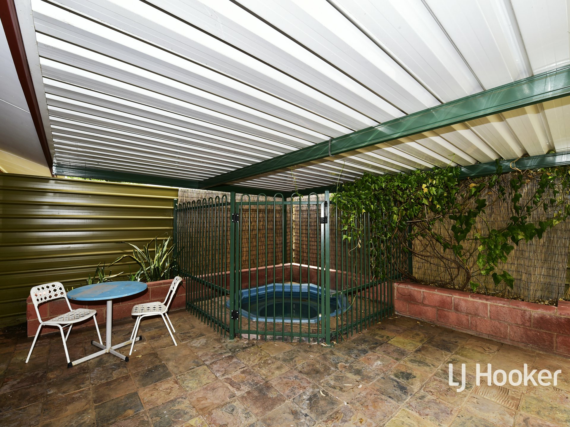 1/3 Taylor Street — photo 17 of 20