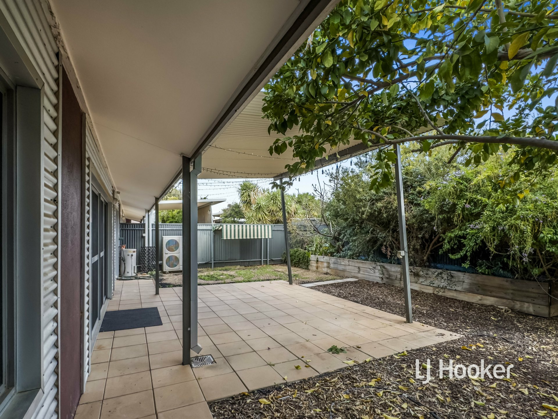 5/8 Jennerae Drive — photo 3 of 20