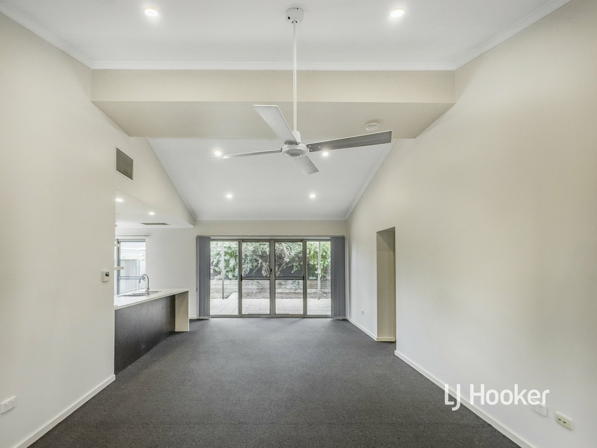 5/8 Jennerae Drive — photo 8 of 20