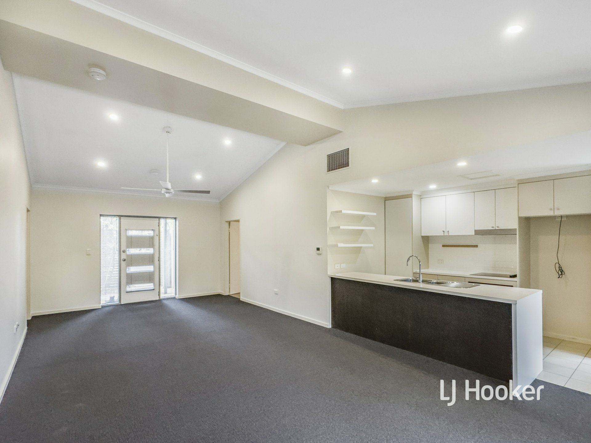 5/8 Jennerae Drive — photo 11 of 20