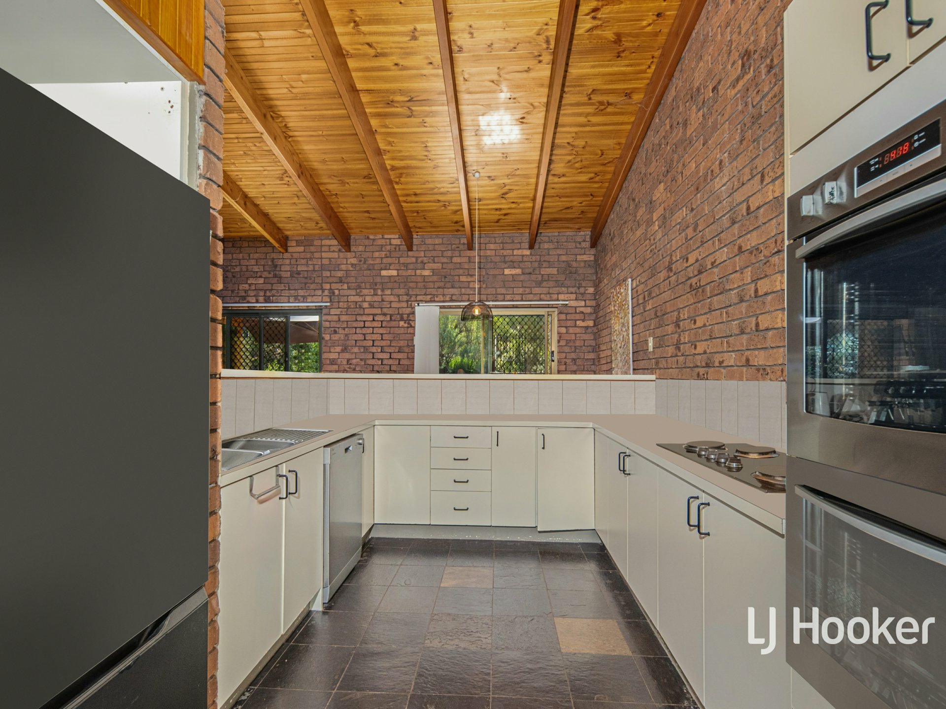 28 Battarbee Street — photo 7 of 25