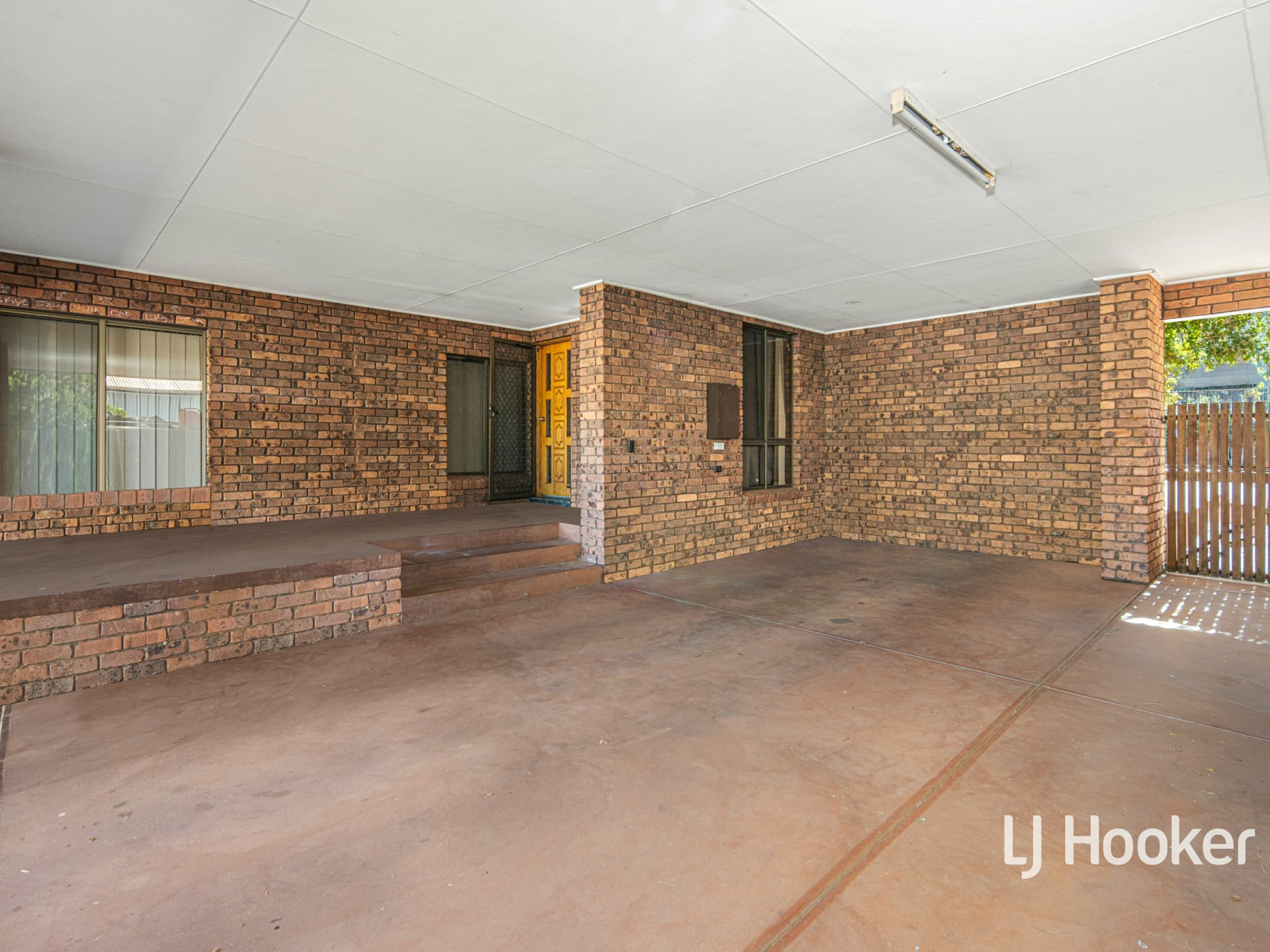 28 Battarbee Street — photo 23 of 25