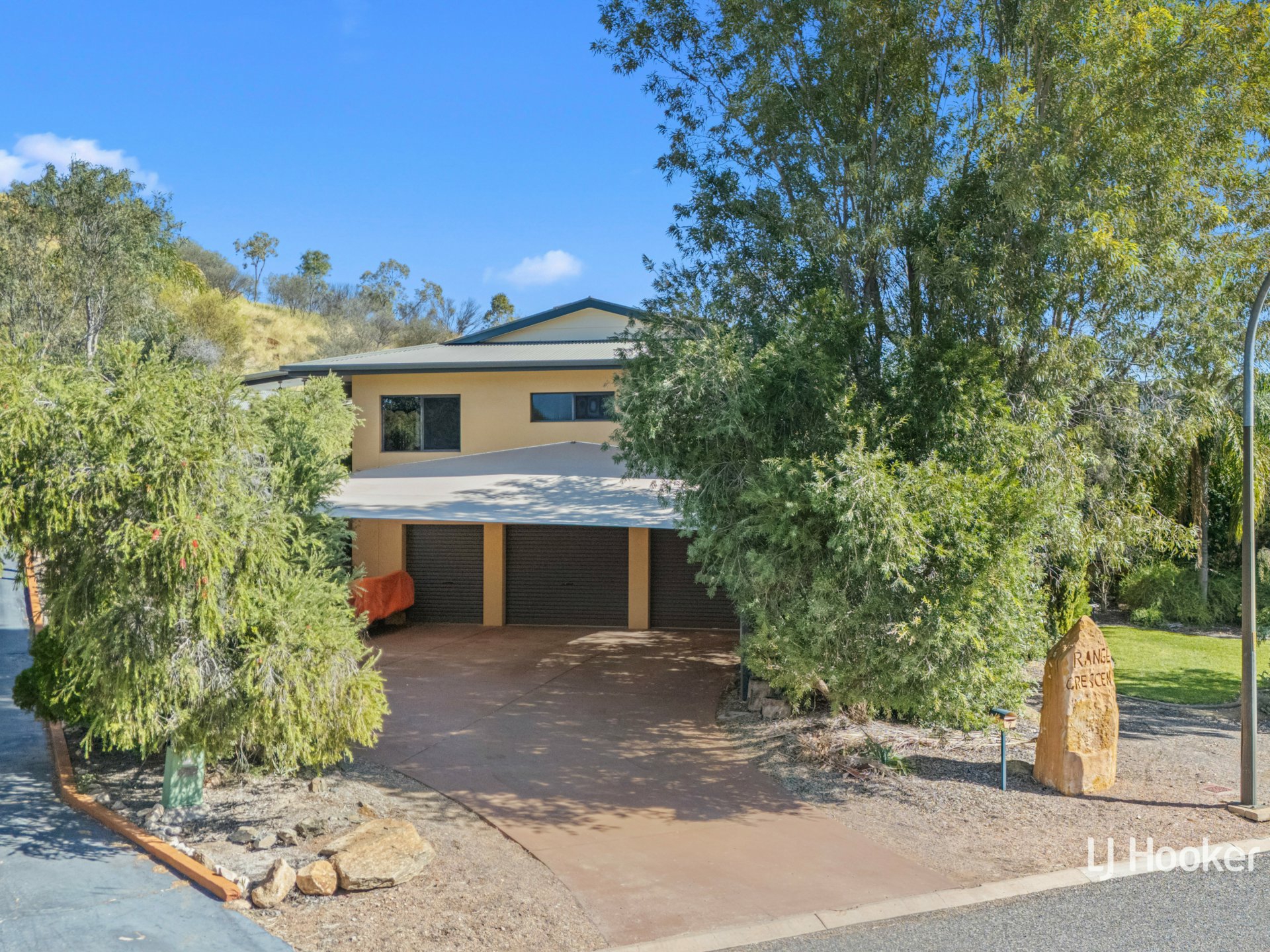 7 Range Crescent — photo from LJ Hooker Alice Springs
