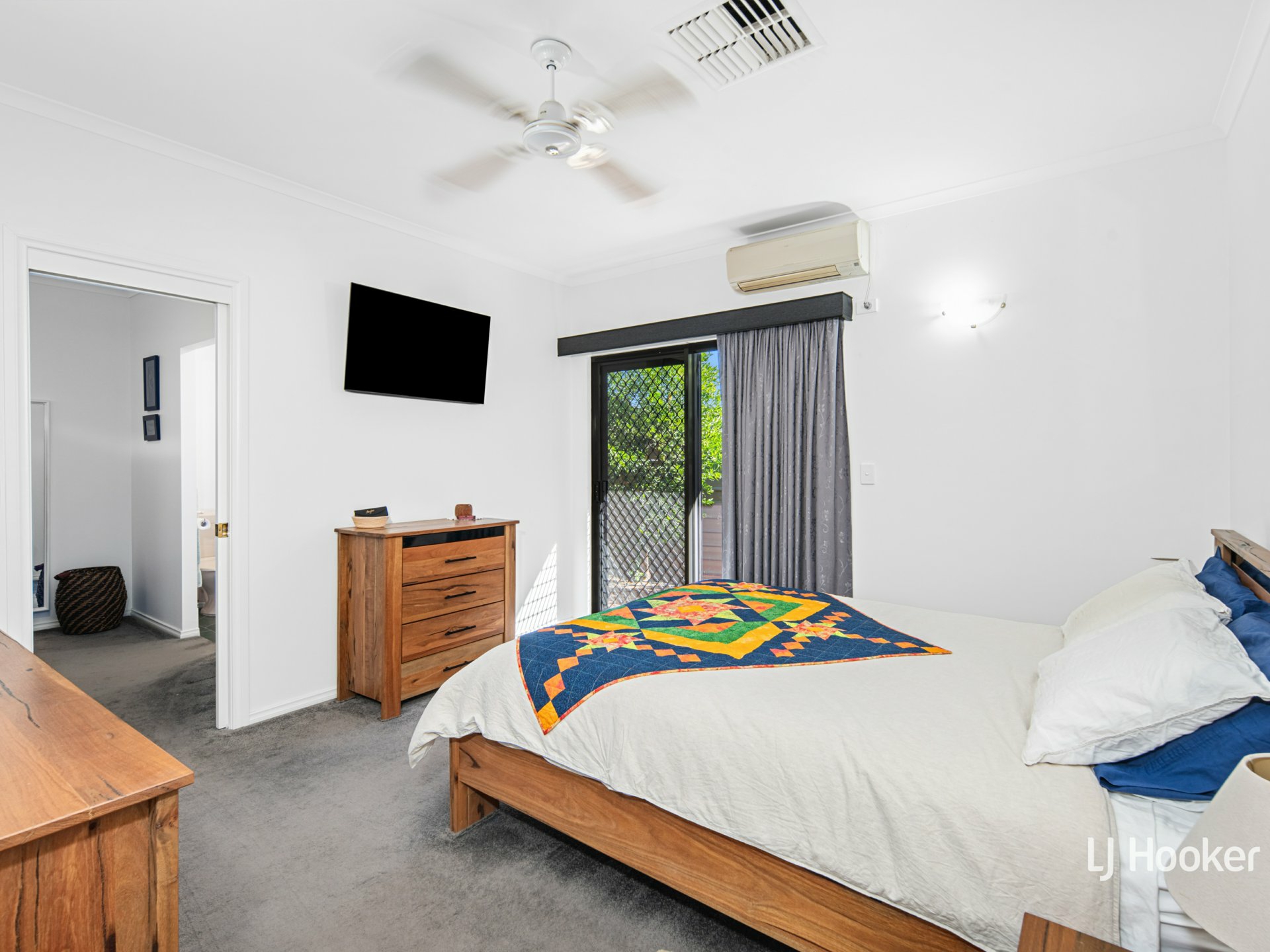 7 Range Crescent — photo 13 of 25
