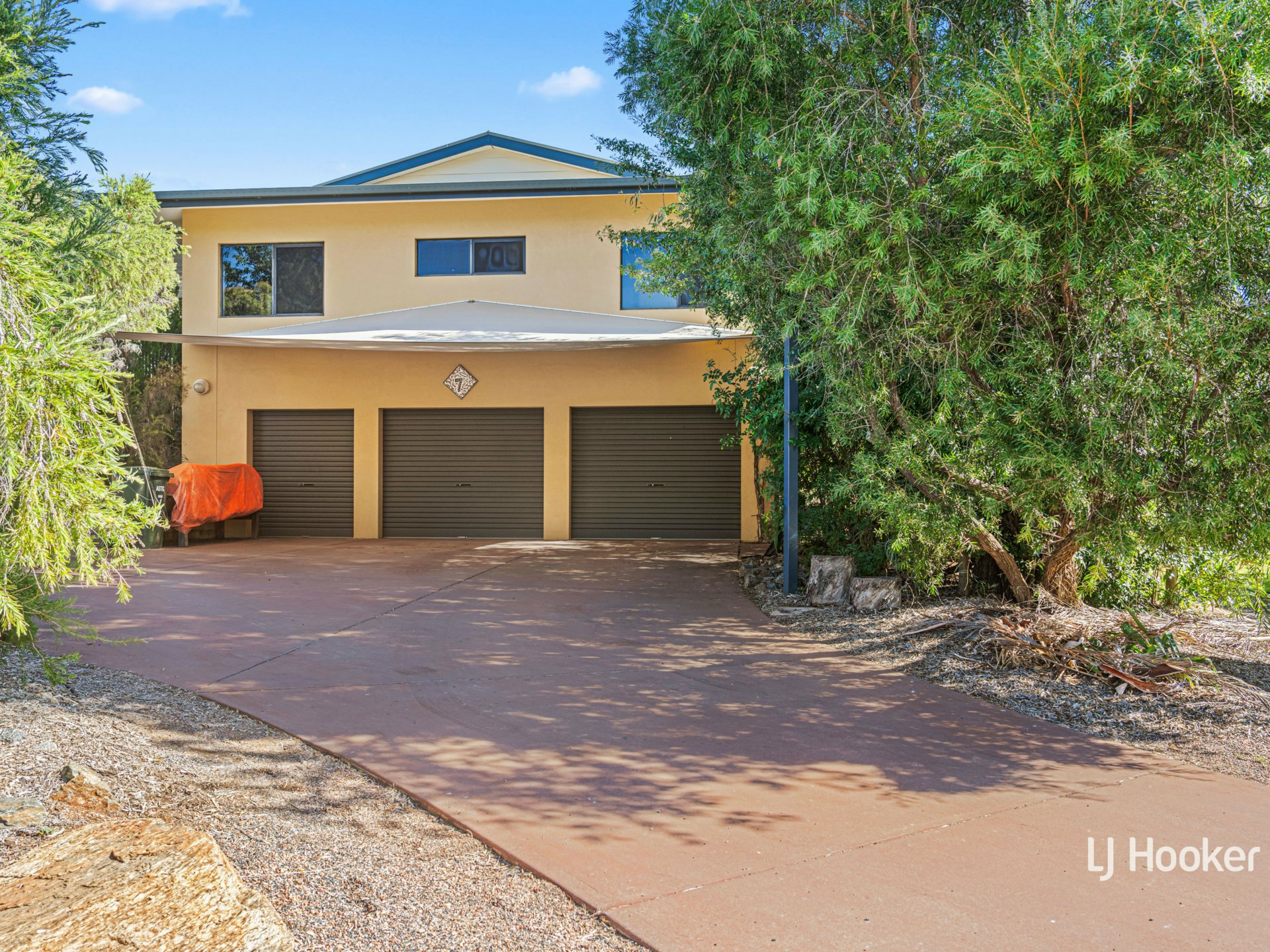 7 Range Crescent — photo 24 of 25