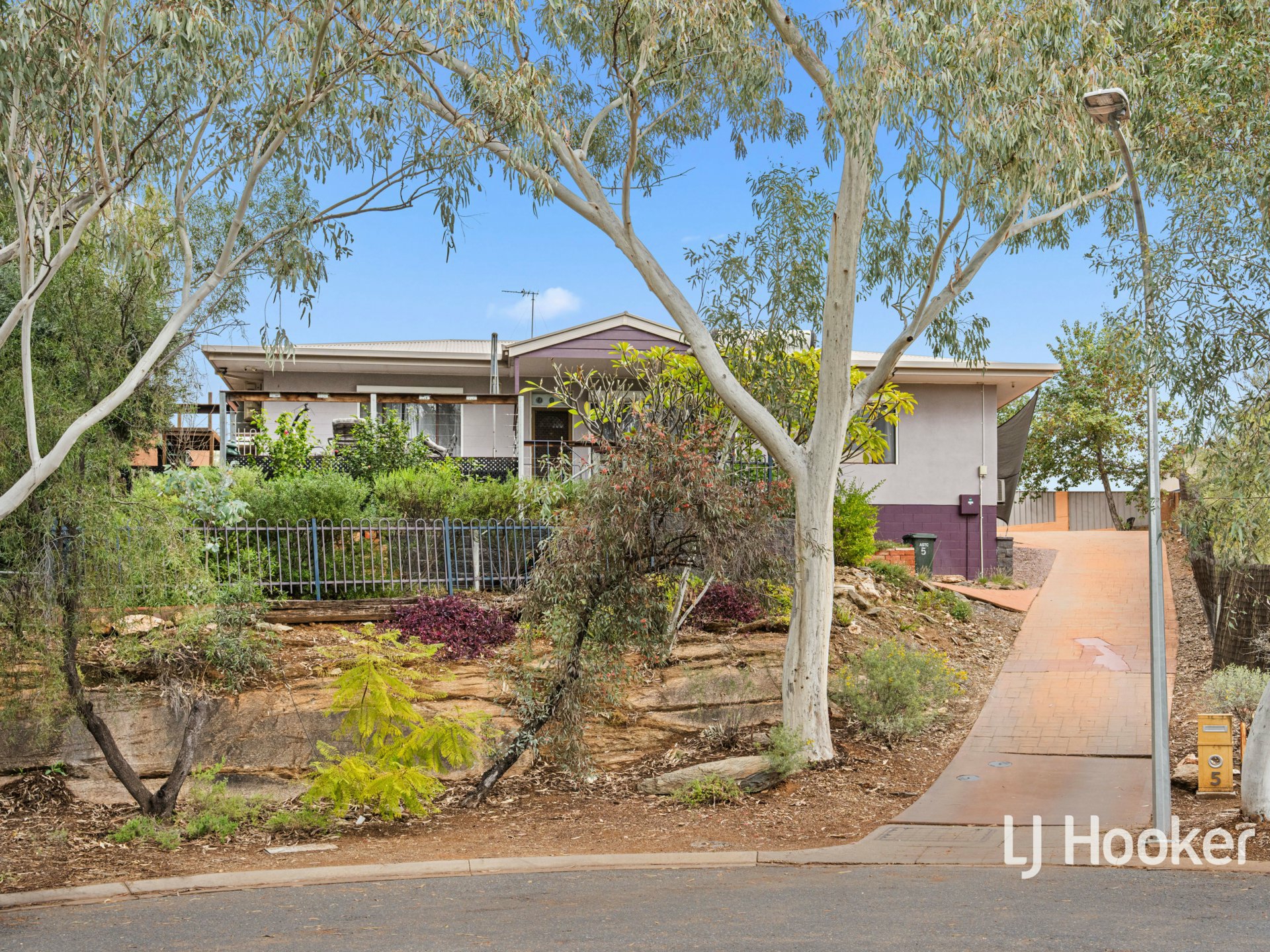5 Sonder Court — photo from LJ Hooker Alice Springs