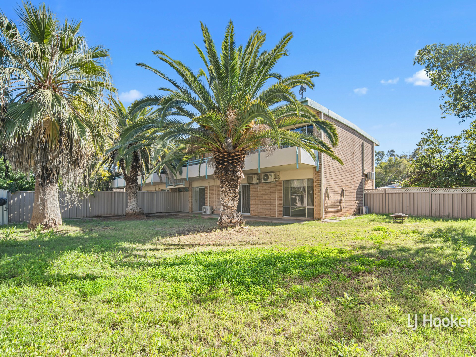 1/6 Hong Street — photo from LJ Hooker Alice Springs