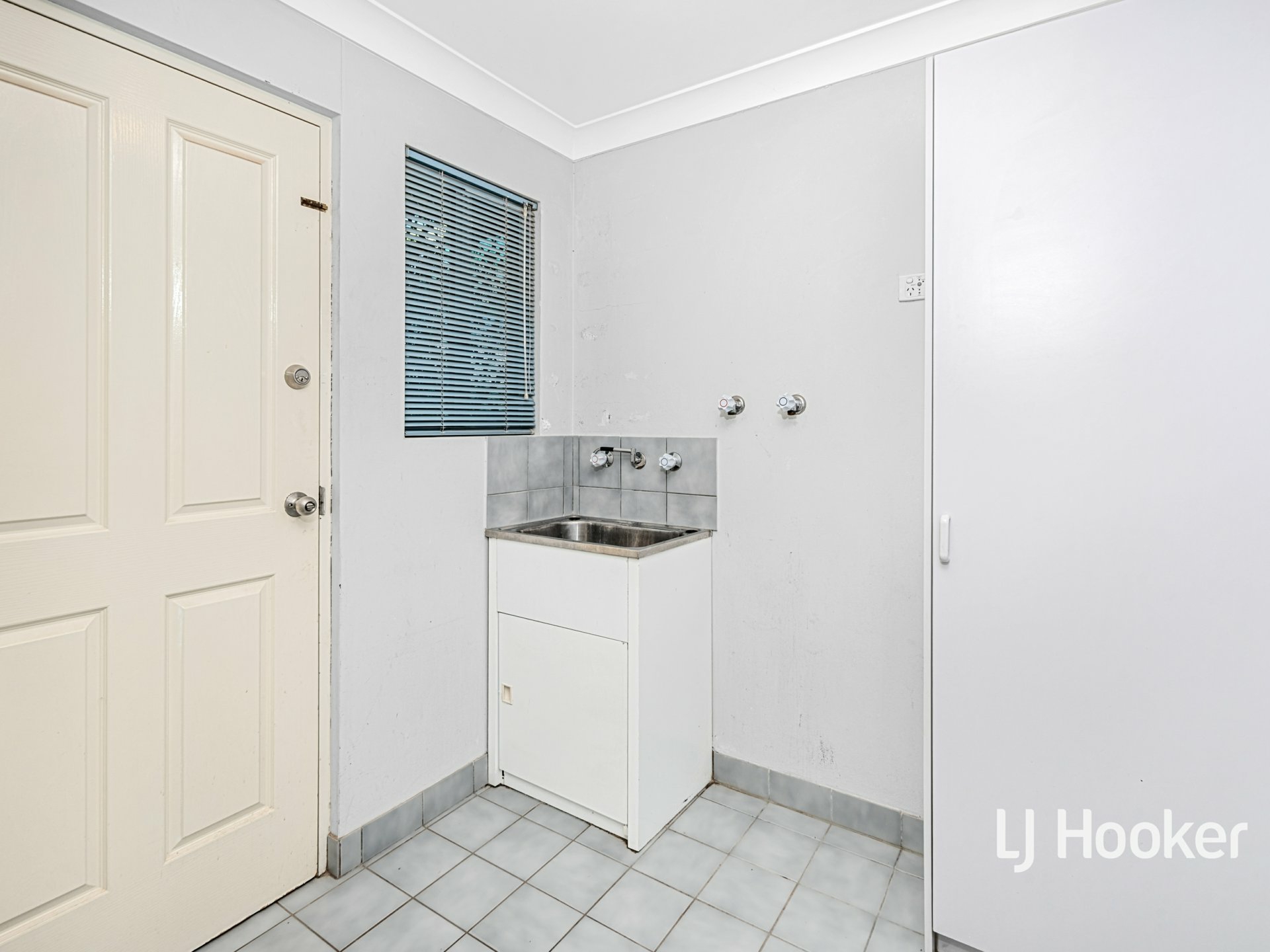 1/7 Esther Court — photo 11 of 15