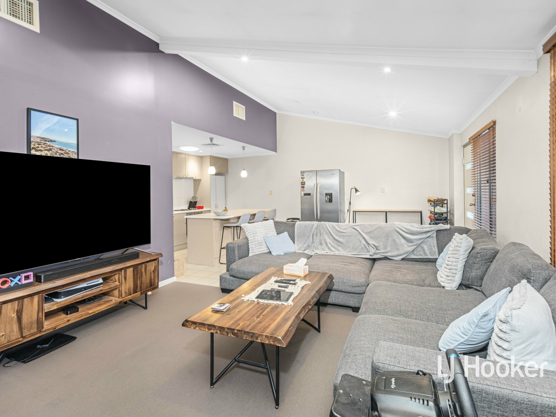 Unit 10/11 Jennerae Drive — photo 2 of 15