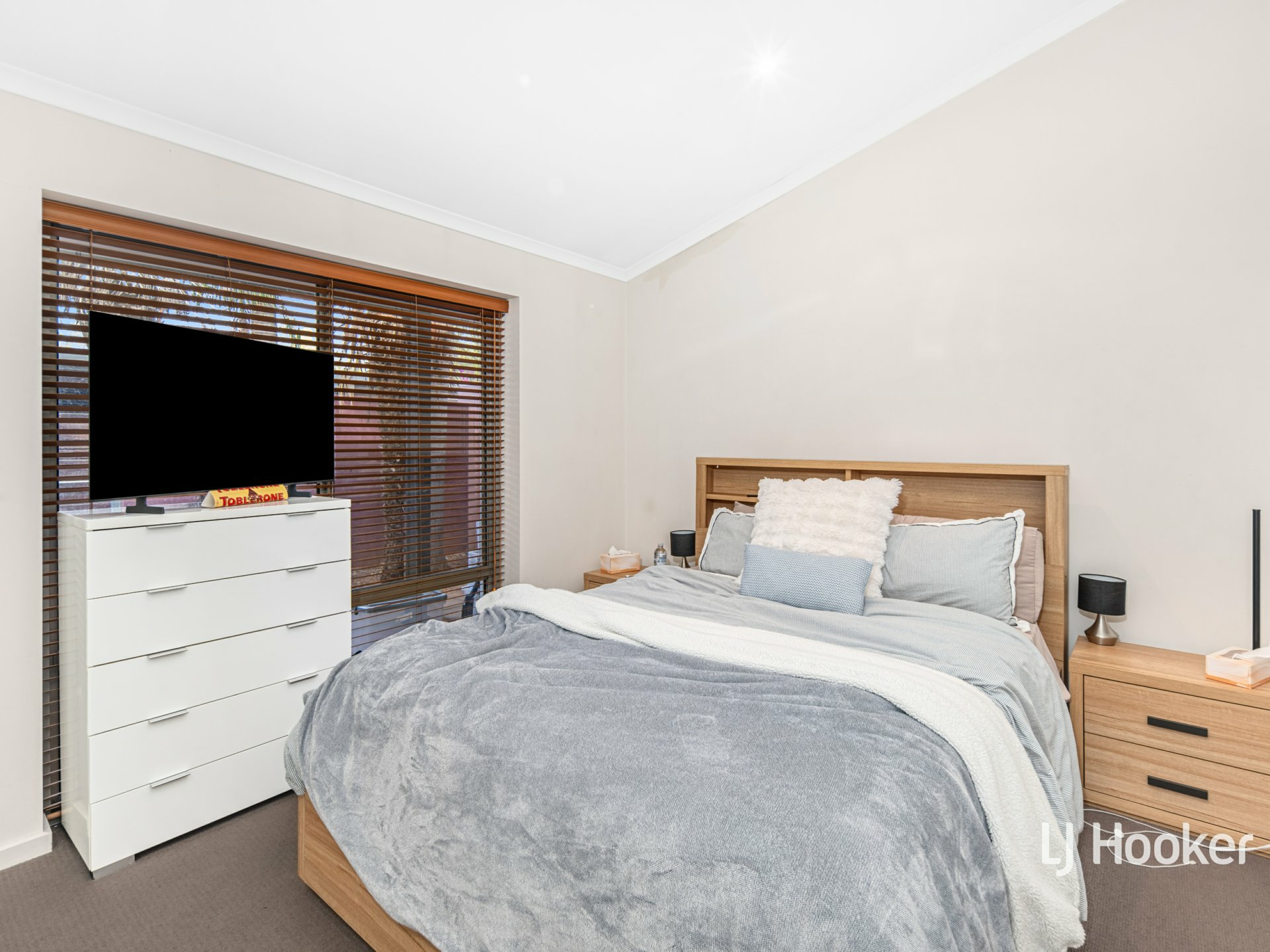 Unit 10/11 Jennerae Drive — photo 5 of 15