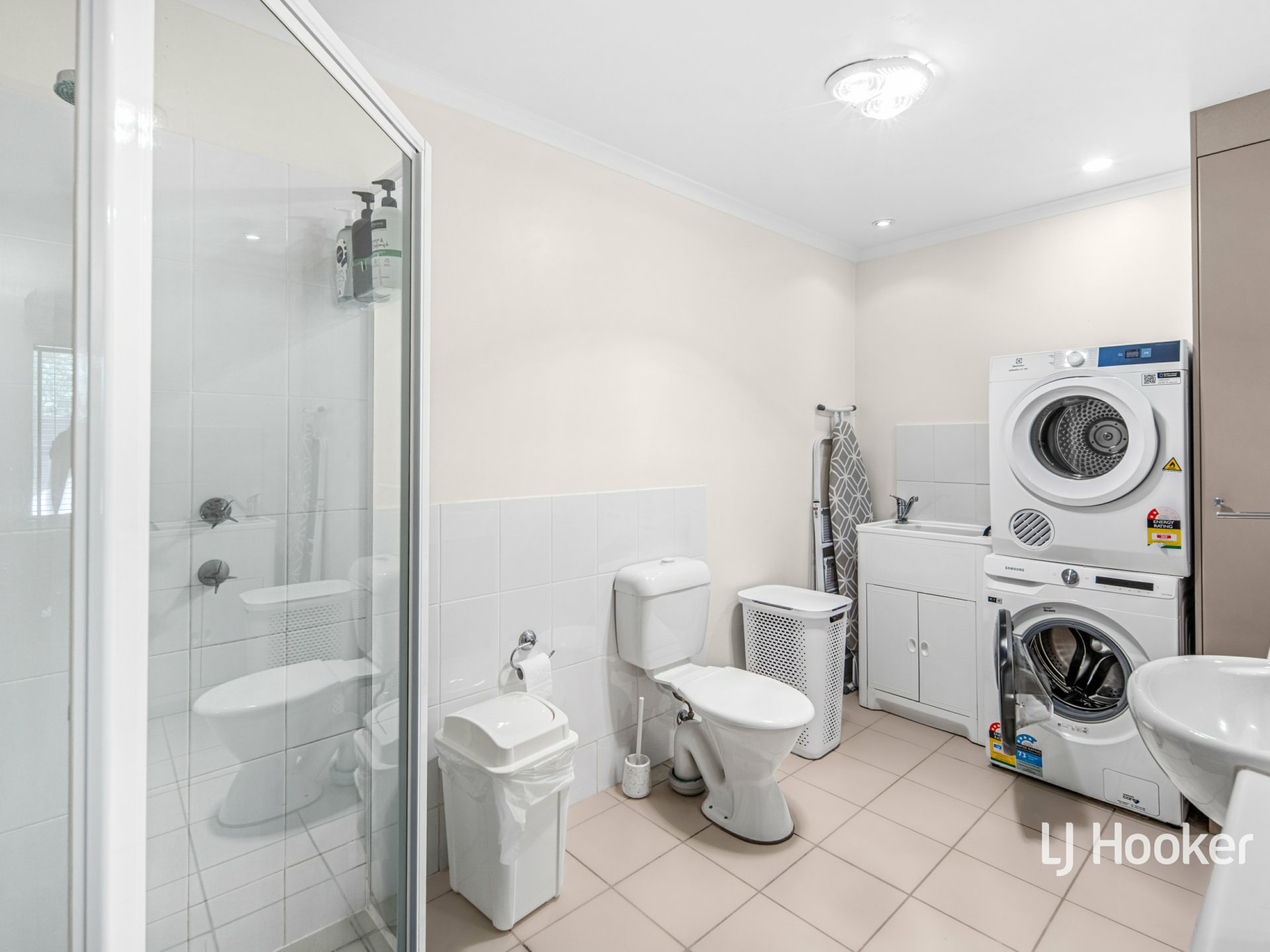 Unit 10/11 Jennerae Drive — photo 8 of 15