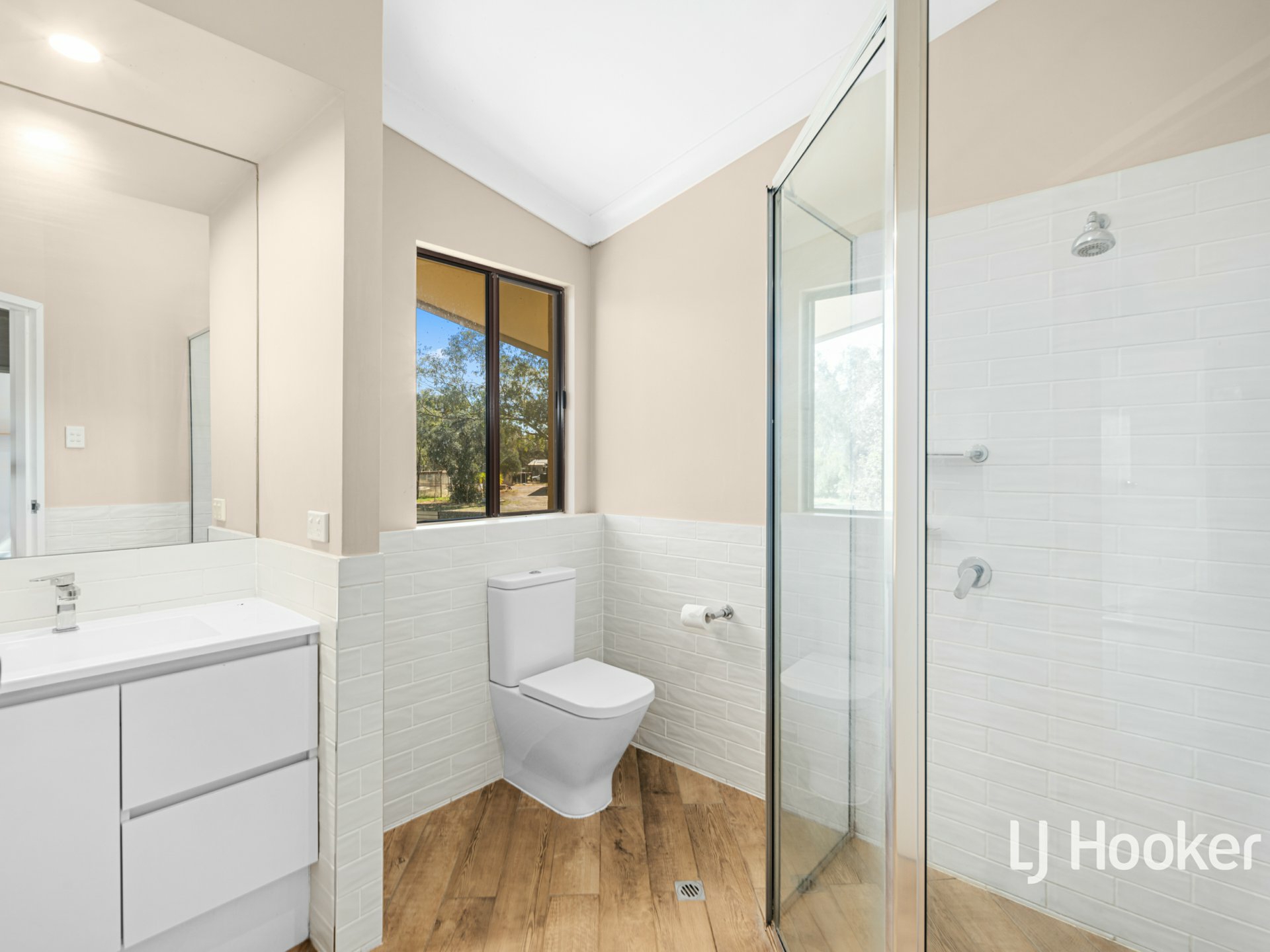 226 Ross Highway — photo 17 of 28