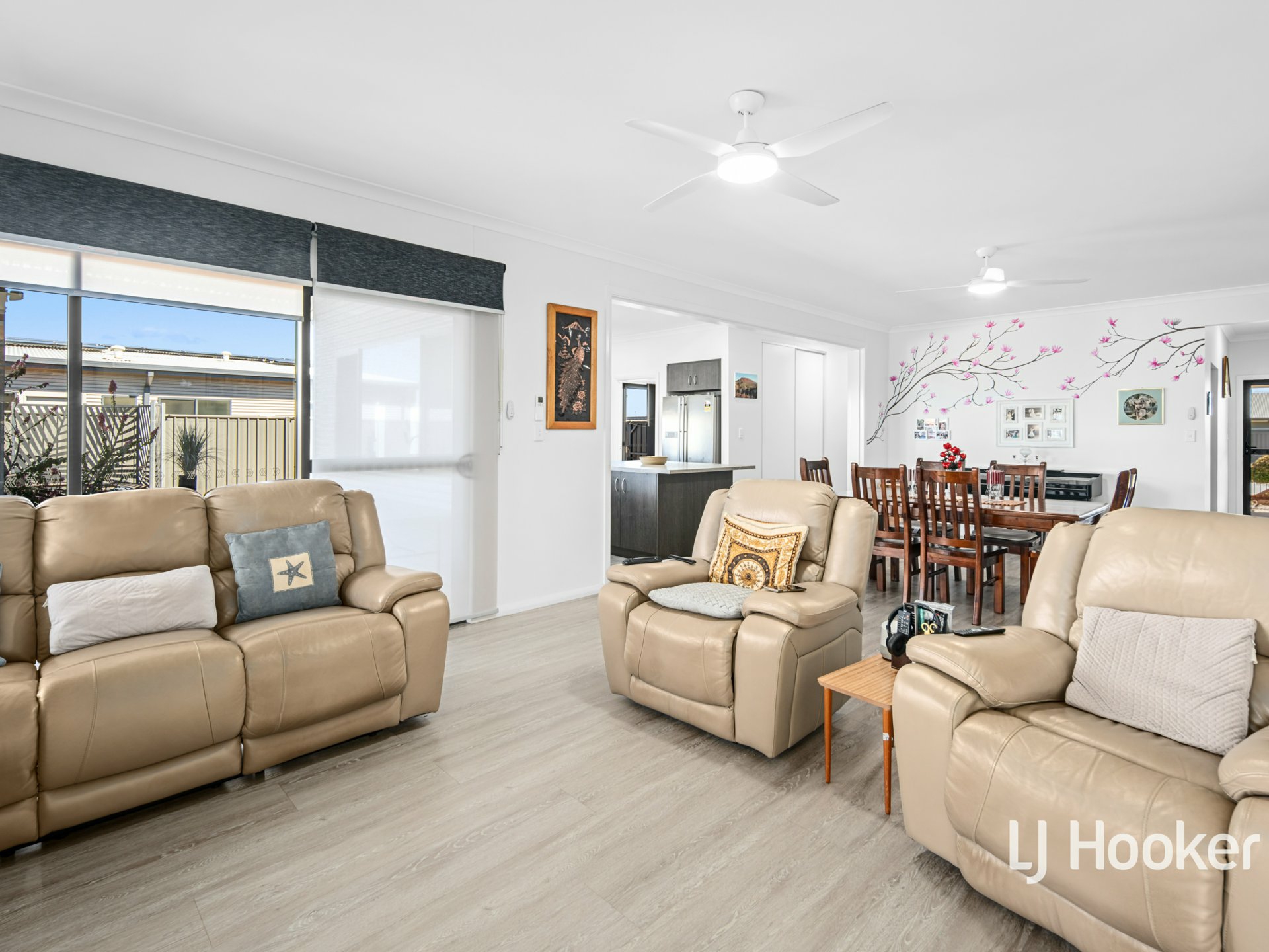 15 Welton Parade — photo 4 of 21