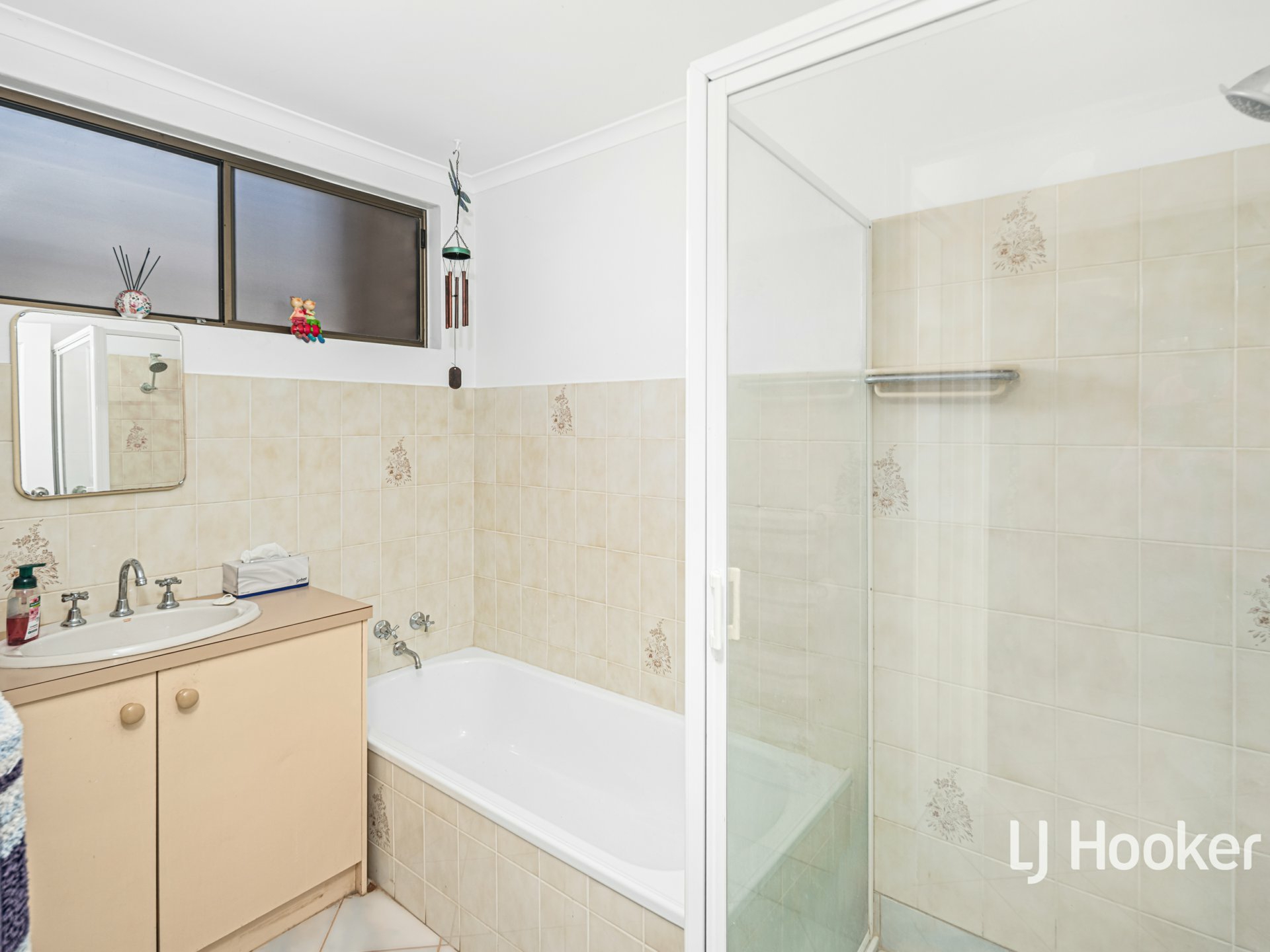 32 Cromwell Drive — photo 11 of 21