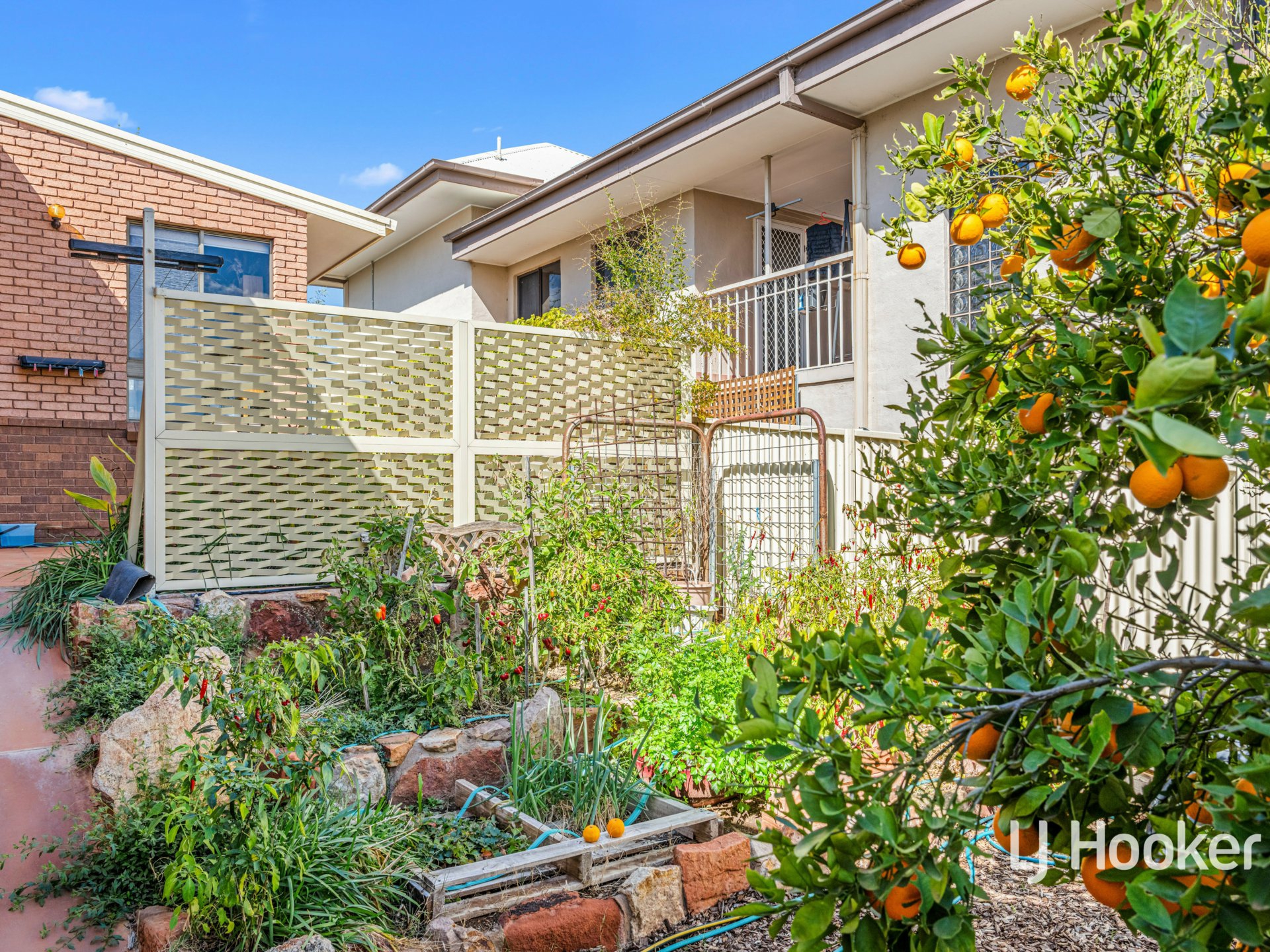 32 Cromwell Drive — photo 13 of 21