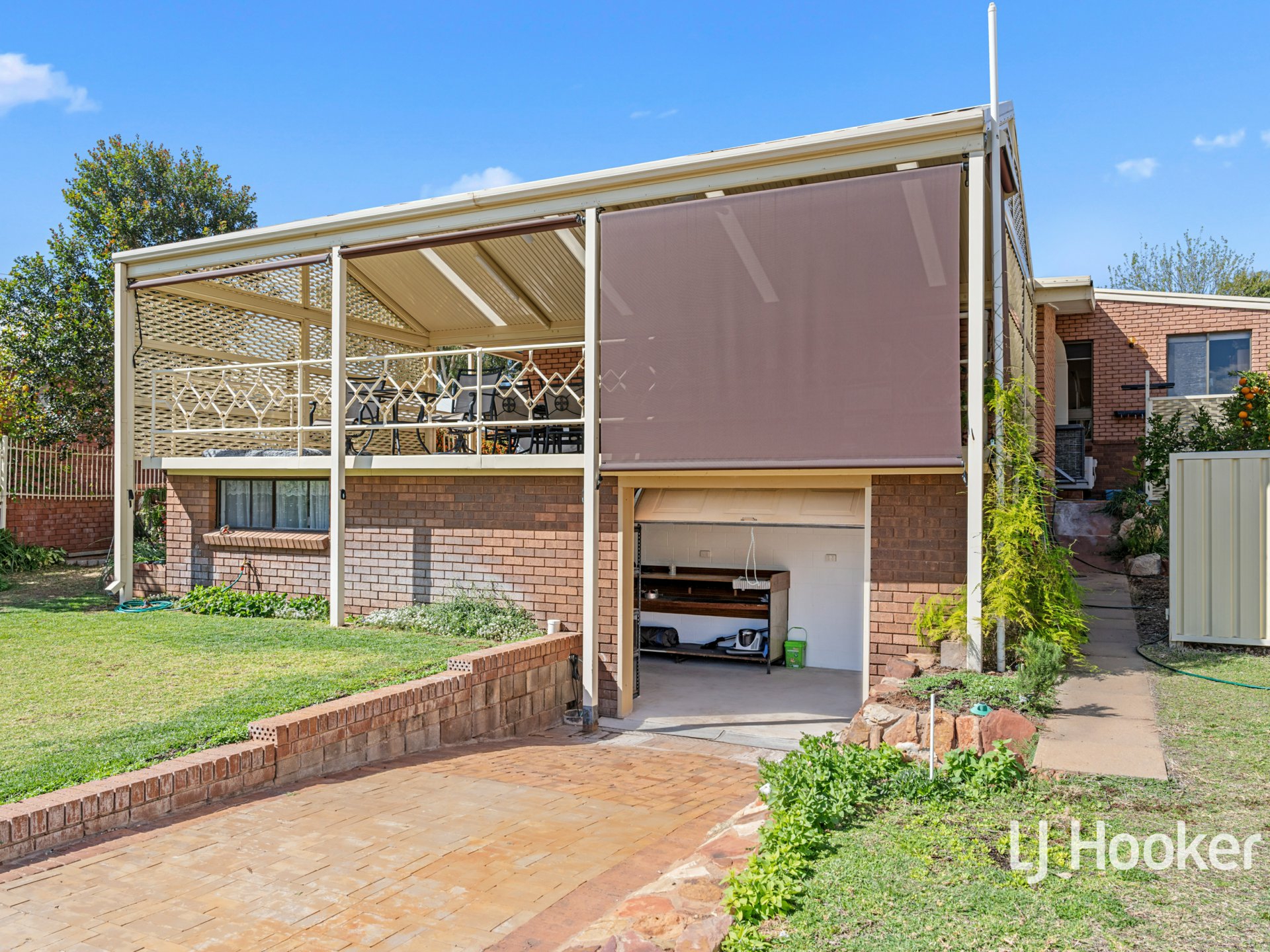 32 Cromwell Drive — photo 18 of 21
