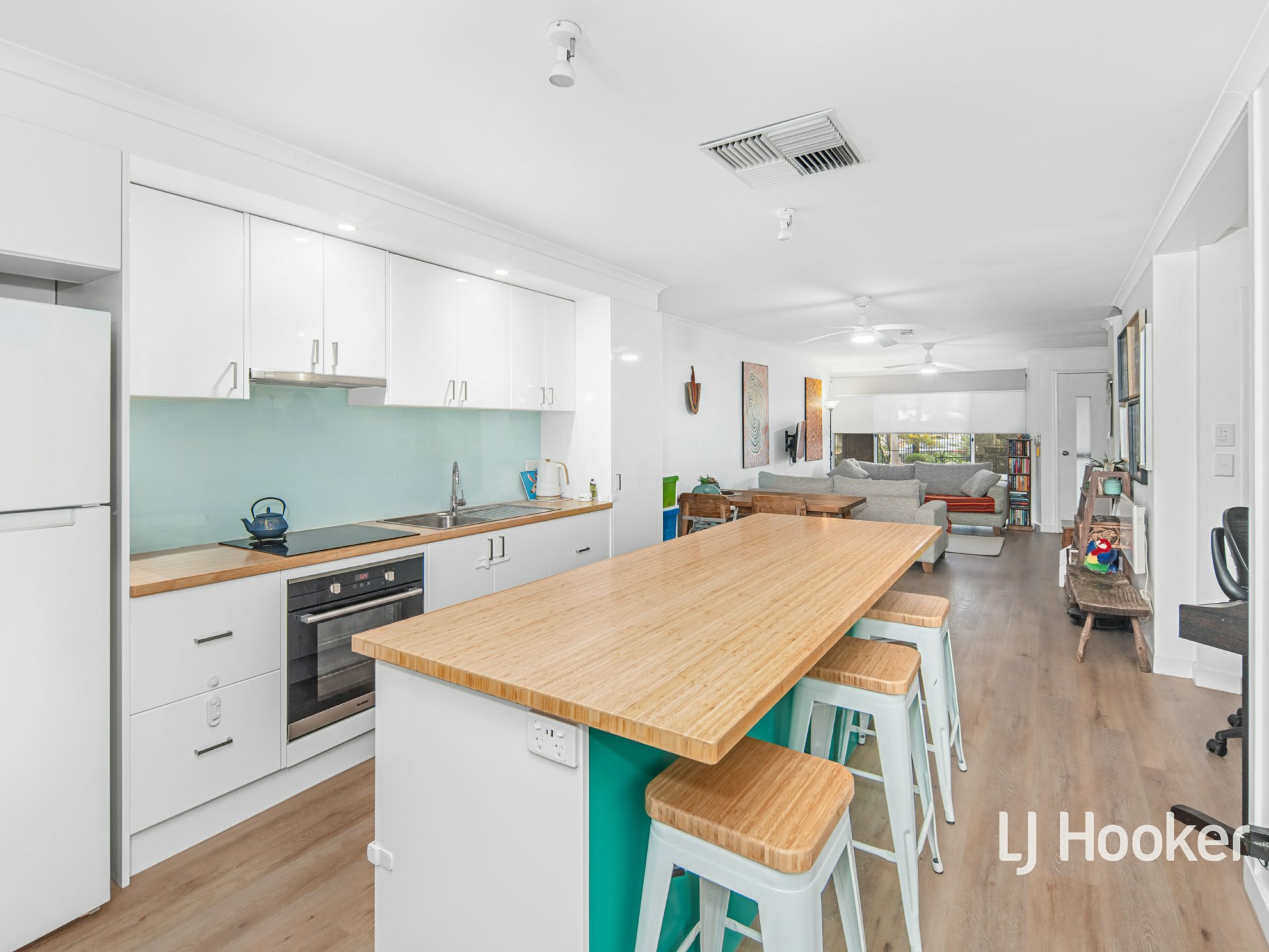 11/26 Nicker Crescent — photo from LJ Hooker Alice Springs