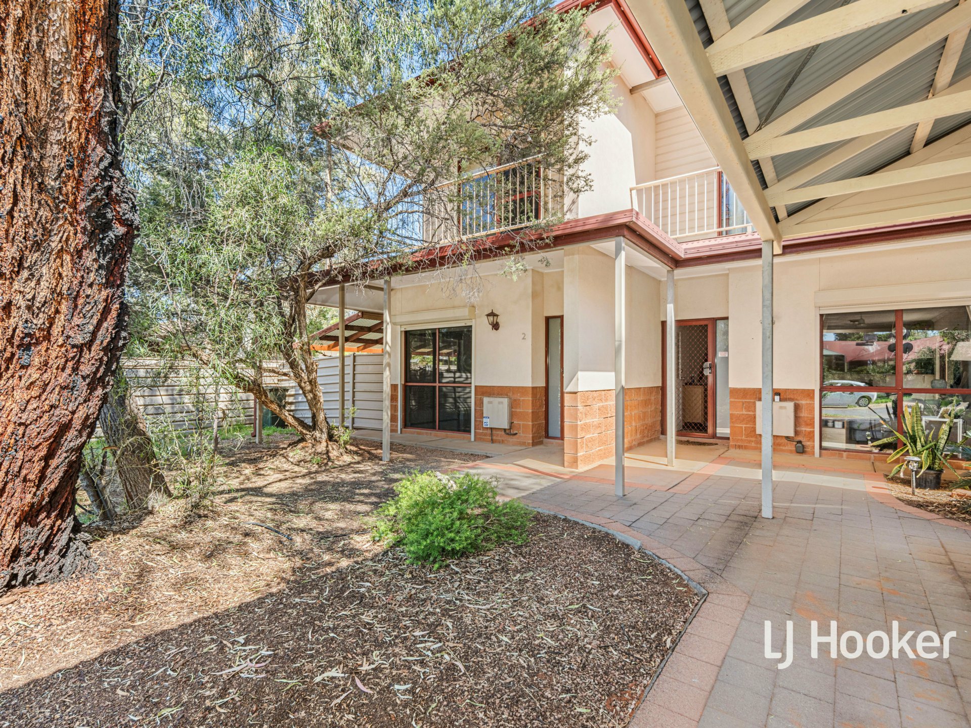 2/16 Allchurch Street — photo from LJ Hooker Alice Springs