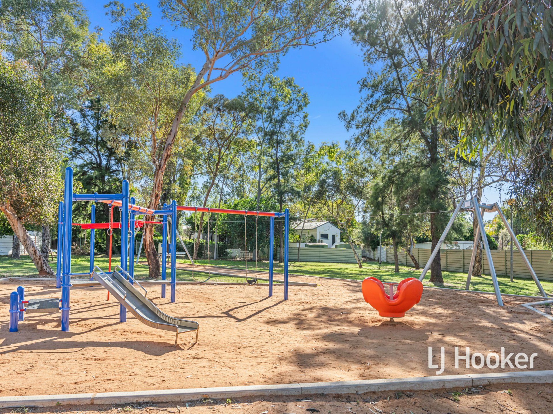3/13 Battarbee Street — photo 5 of 23