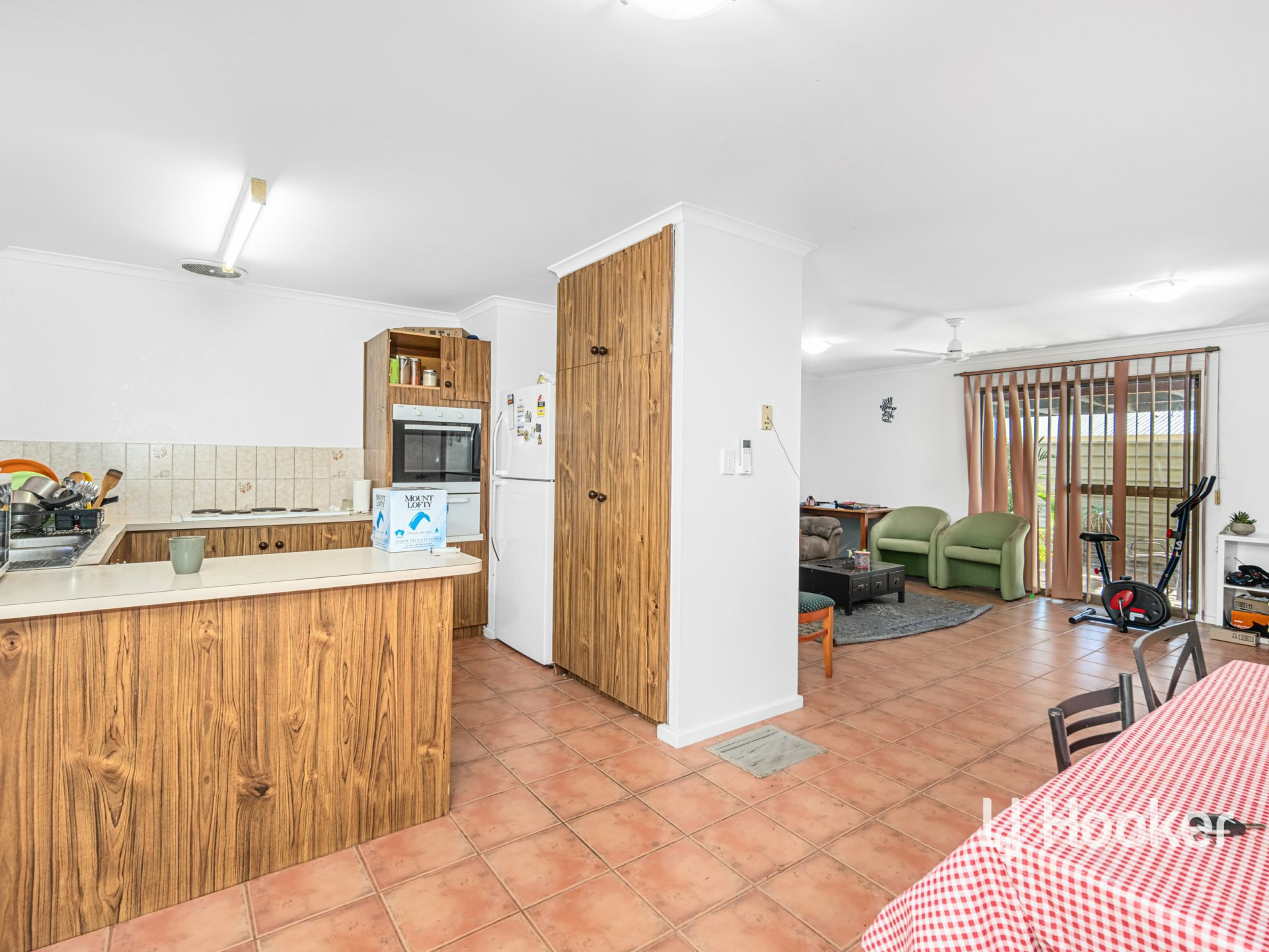 3/13 Battarbee Street — photo 8 of 23