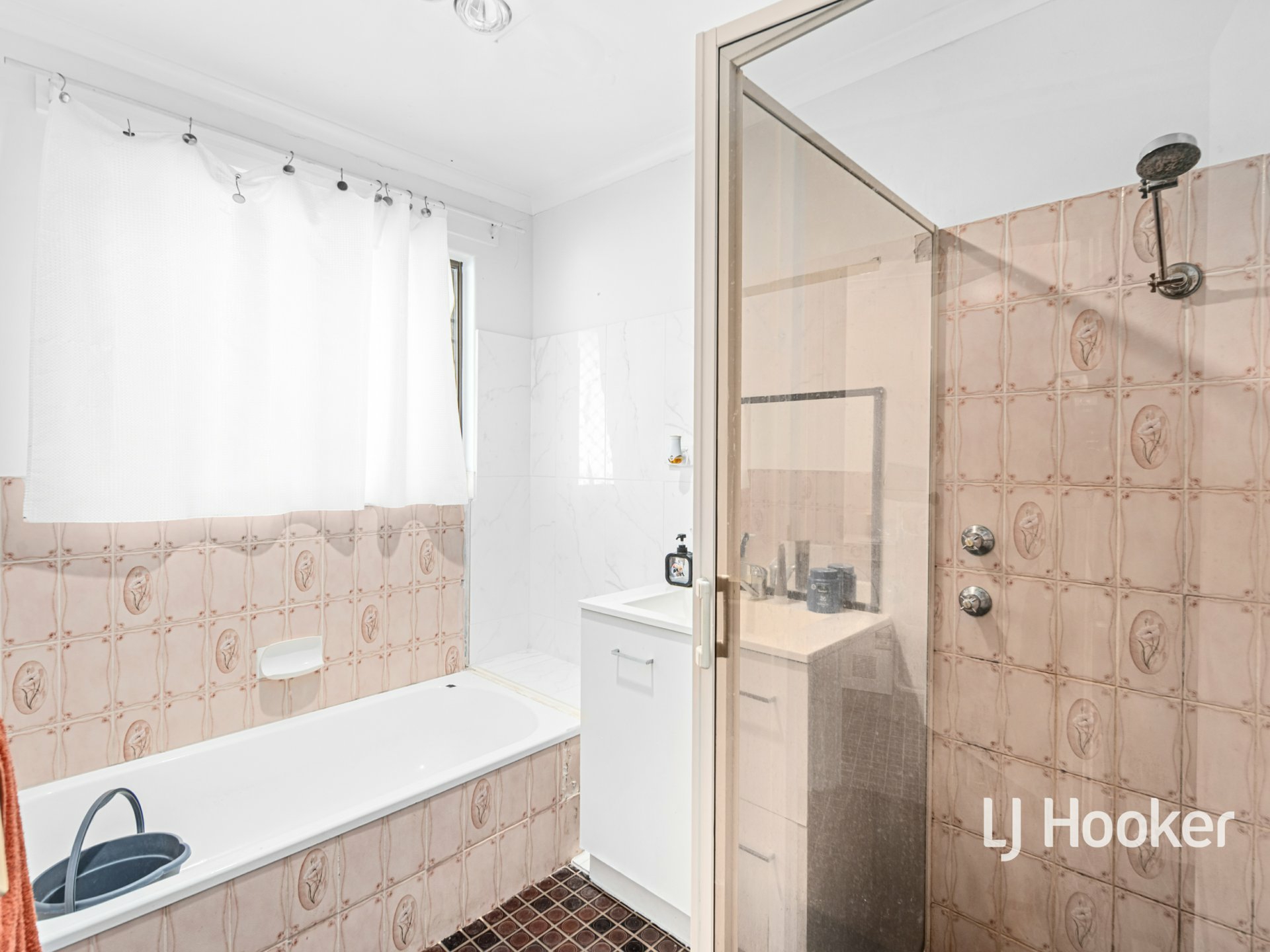 3/13 Battarbee Street — photo 11 of 23