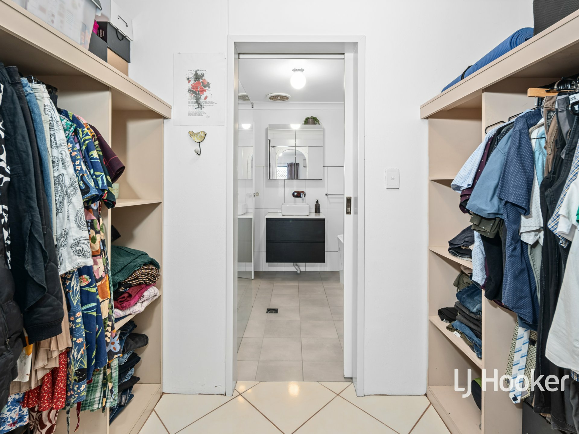 2/14 Lyndavale Drive — photo 9 of 15