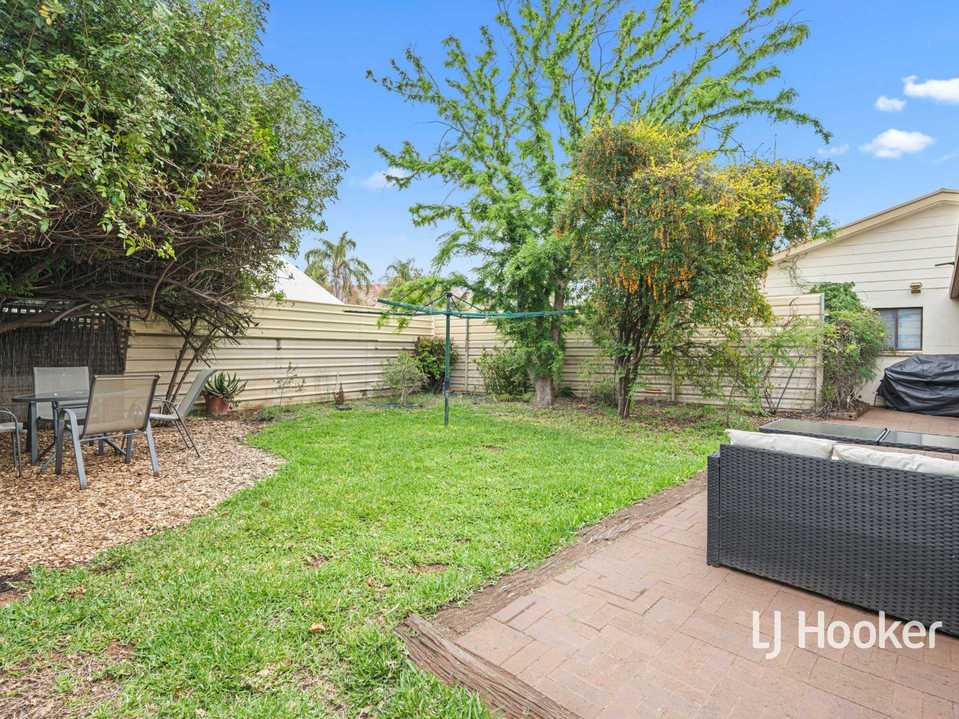 2/14 Lyndavale Drive — photo 13 of 15