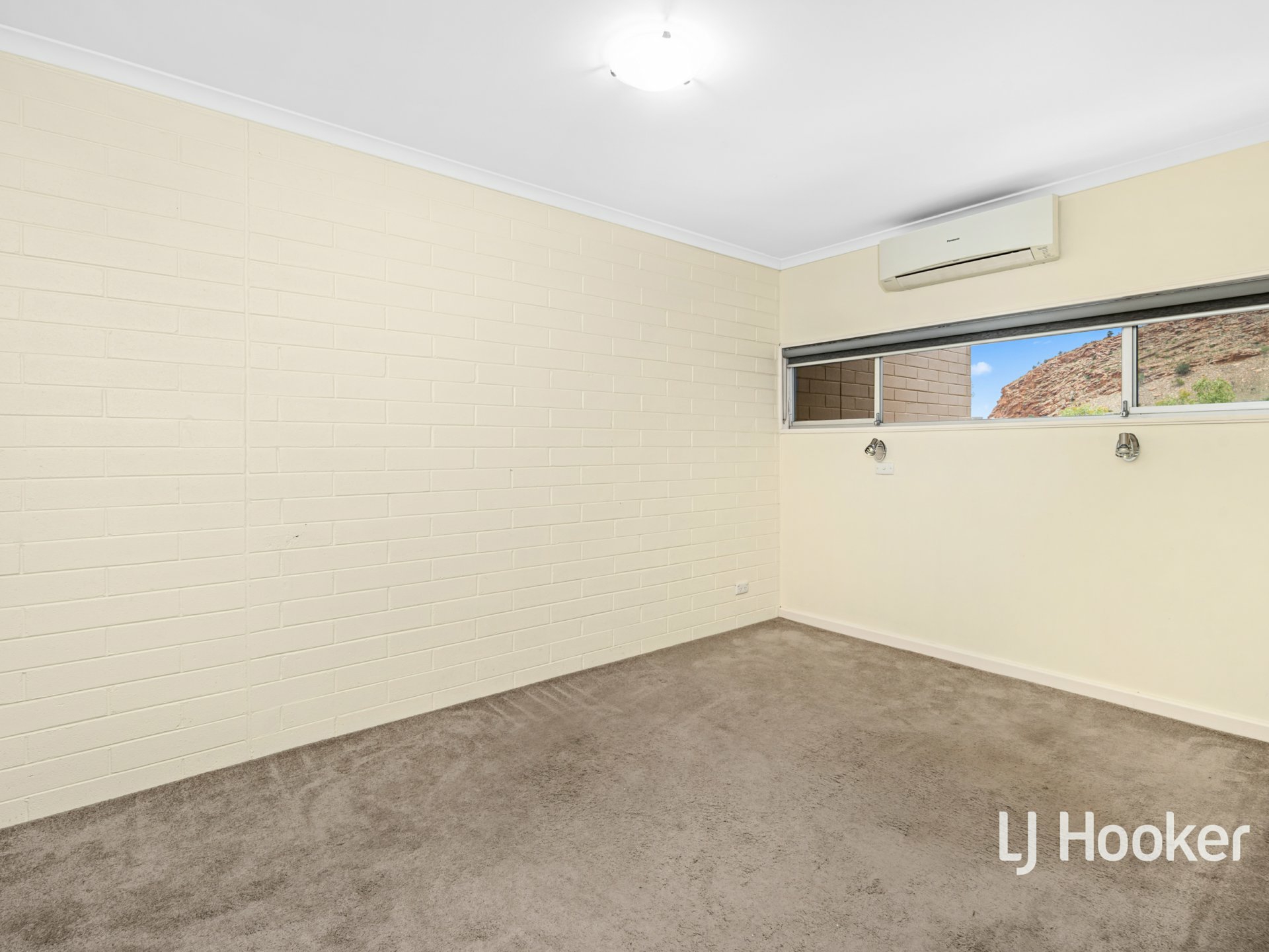 83/111 Bloomfield Street — photo 2 of 16