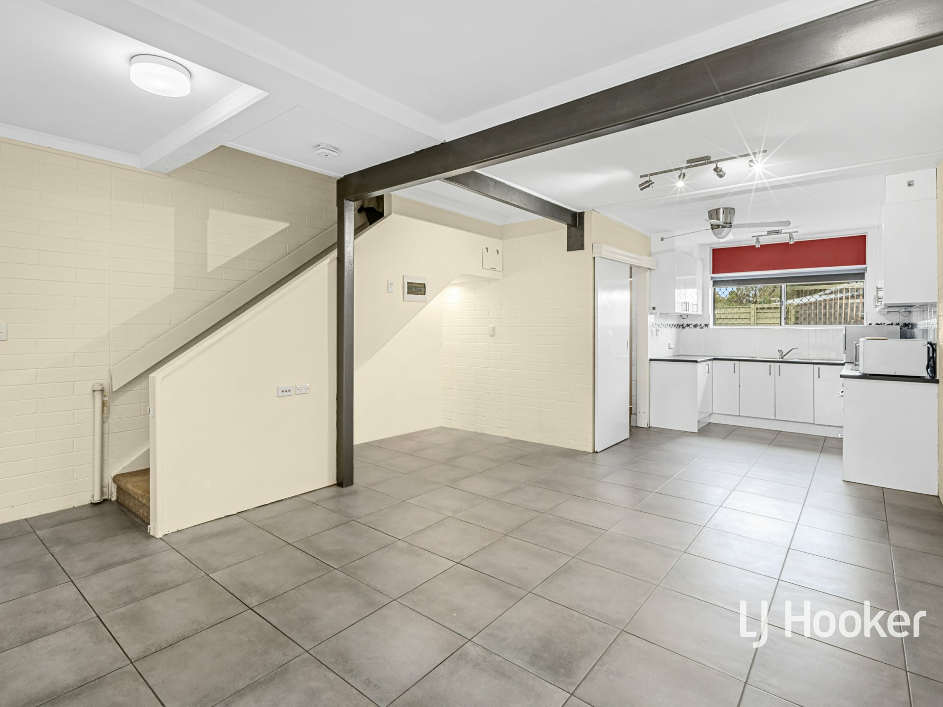 83/111 Bloomfield Street — photo 6 of 16
