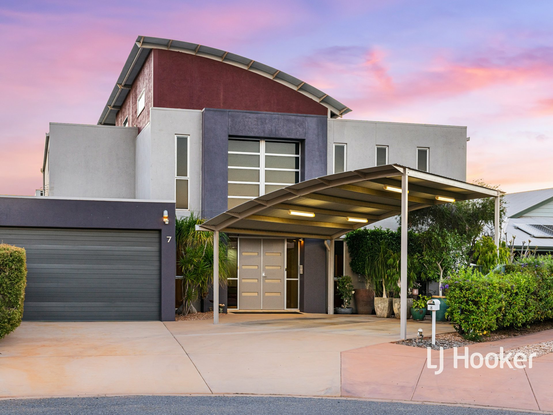 7 Coppock Court — photo from LJ Hooker Alice Springs