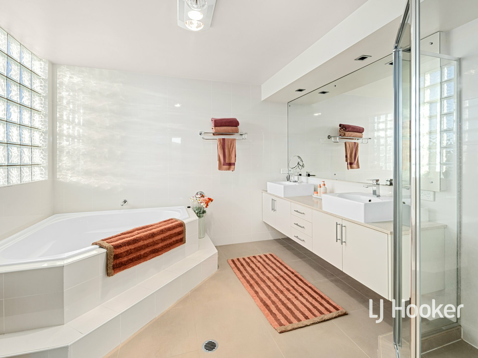 7 Coppock Court — photo 12 of 27
