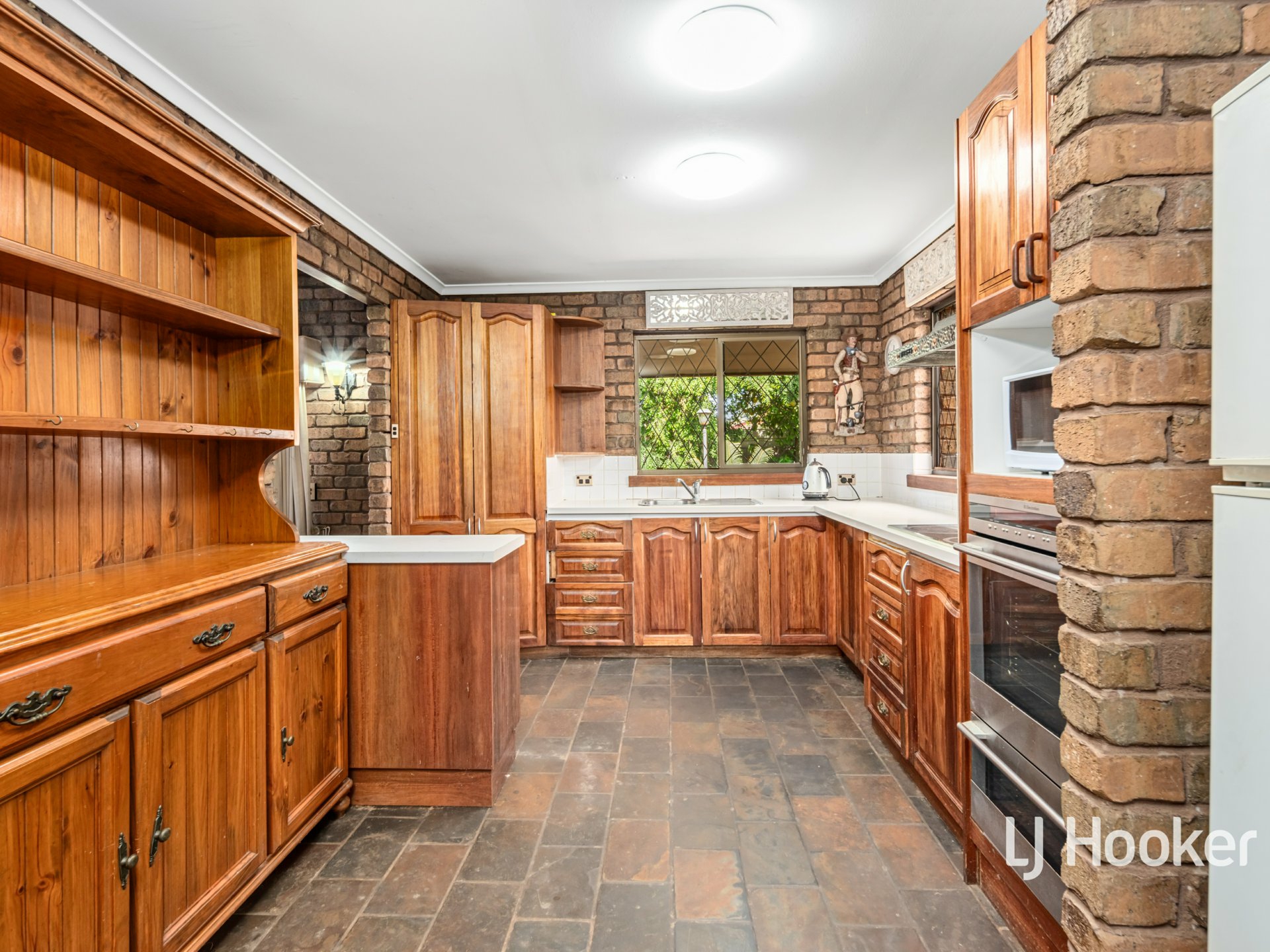 51 Coolibah Crescent — photo 10 of 30