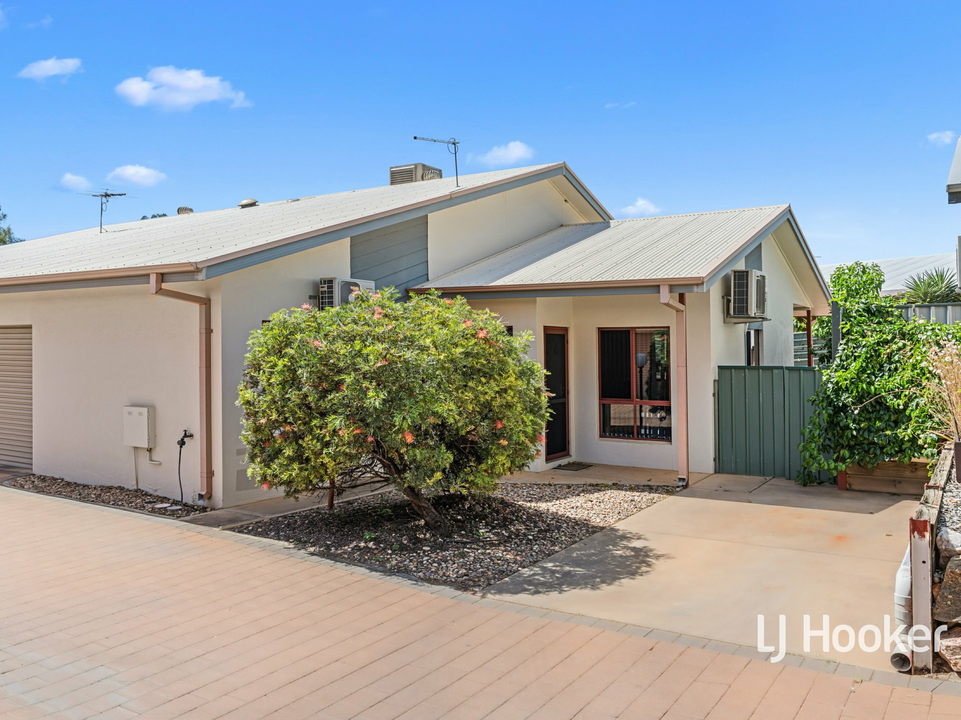 2/19 Latz Crescent — photo from LJ Hooker Alice Springs