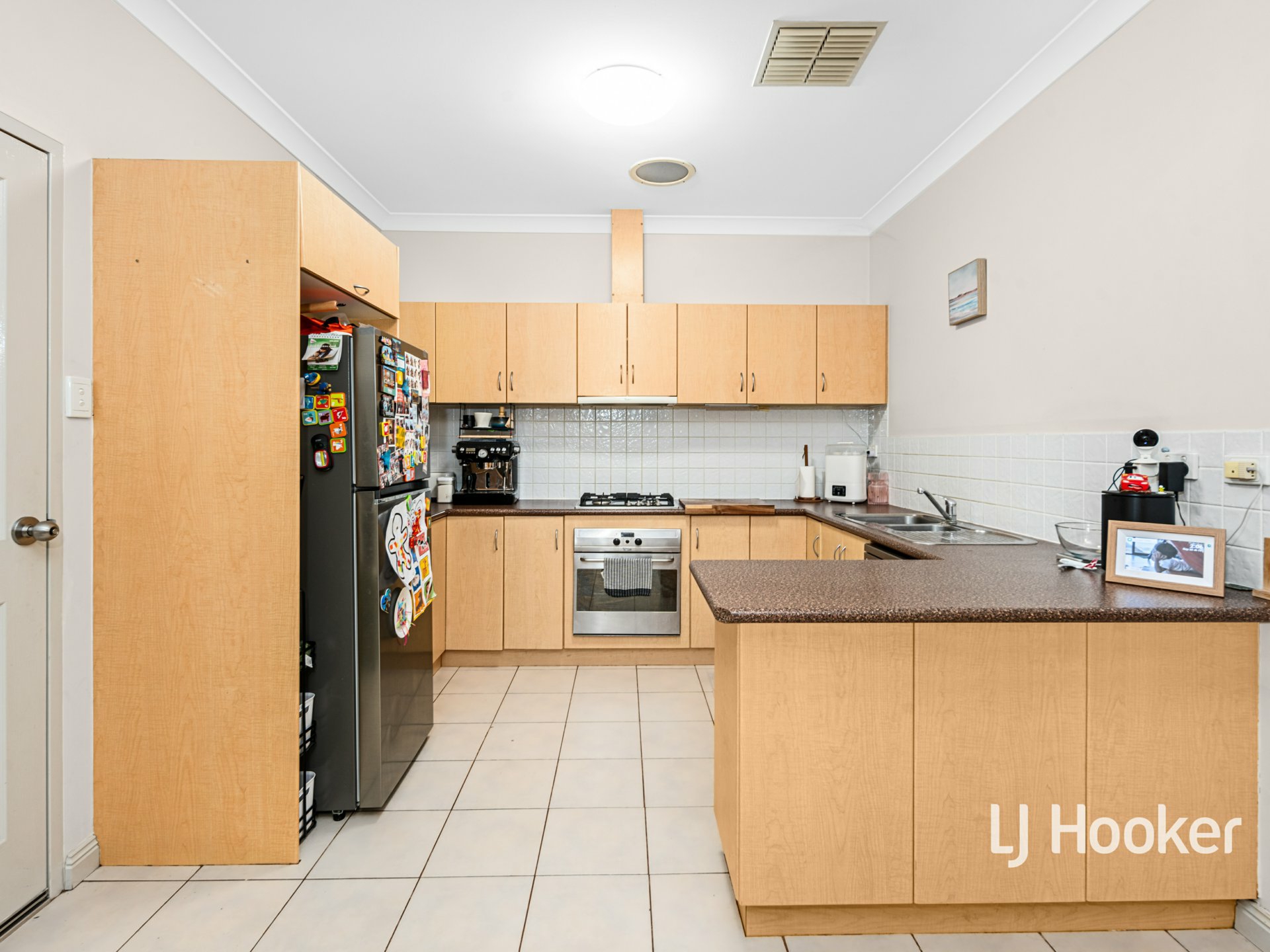 2/19 Latz Crescent — photo 5 of 13