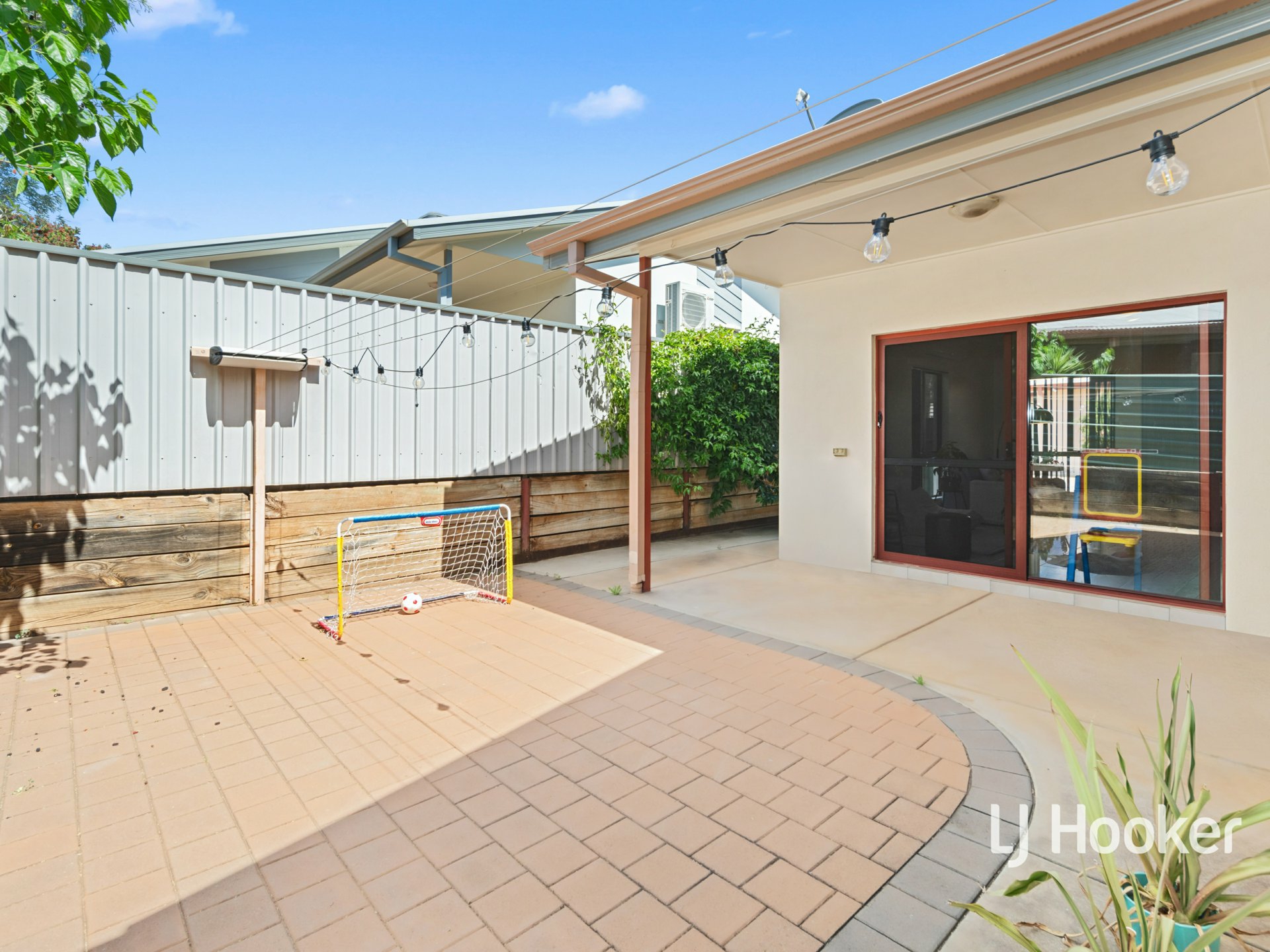2/19 Latz Crescent — photo 13 of 13