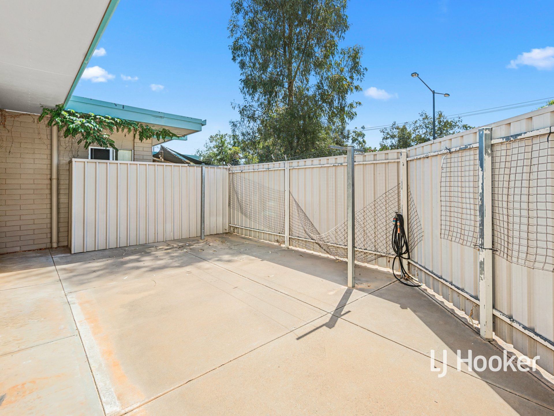 3/15 McMinn Street — photo 9 of 10