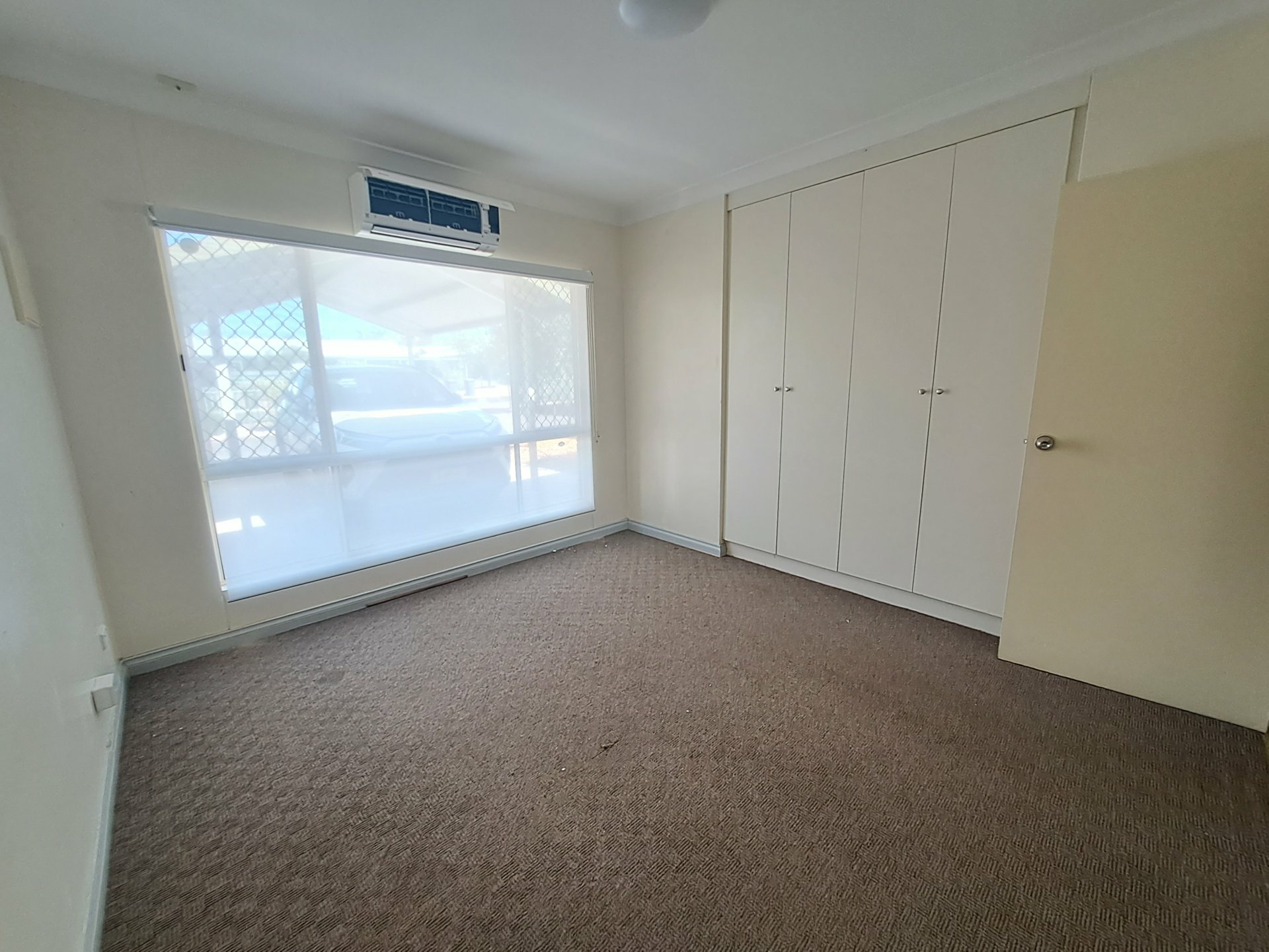 4/10 Taylor Street — photo 4 of 6