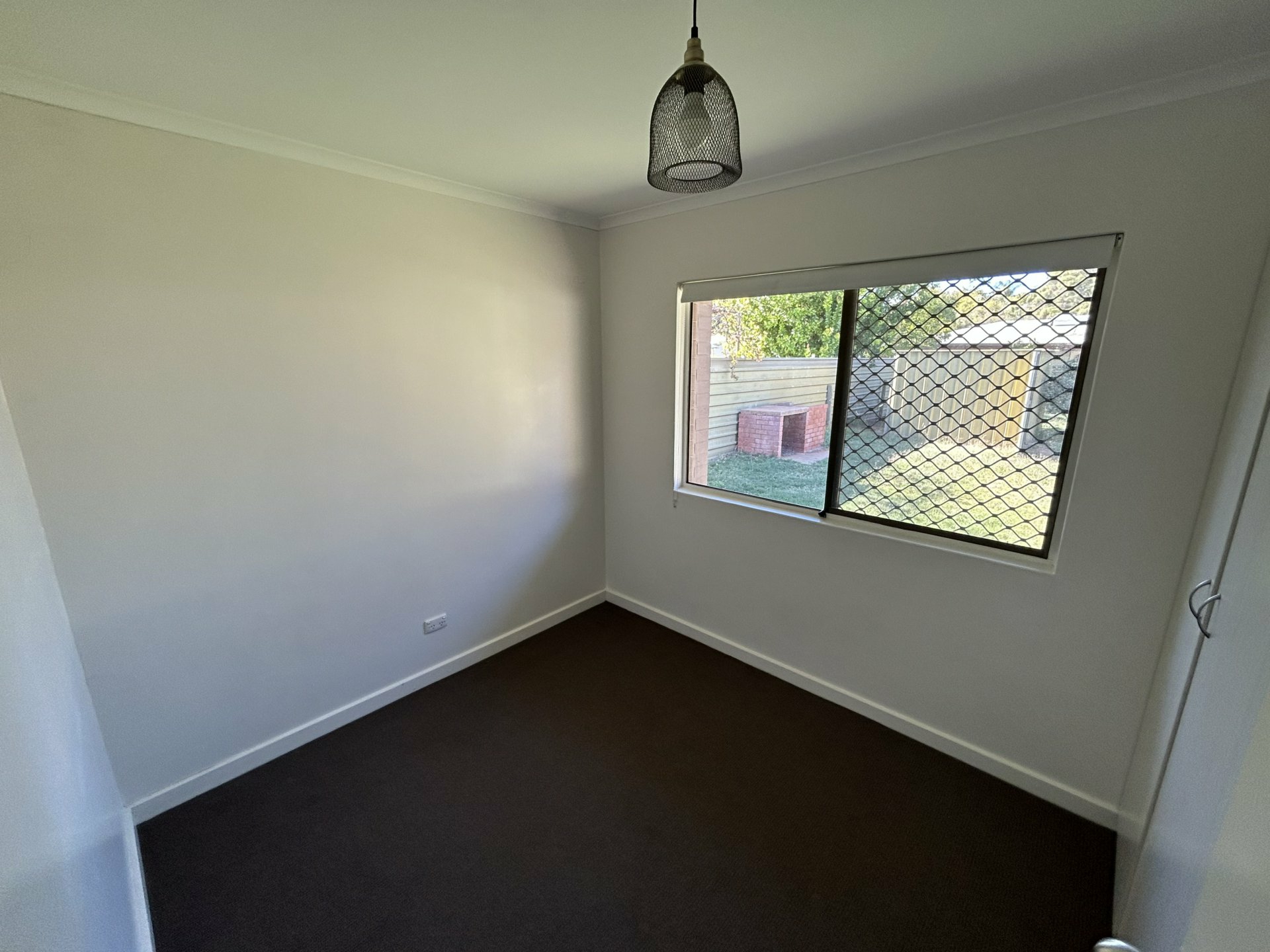 31 De Havilland Drive — photo 7 of 10