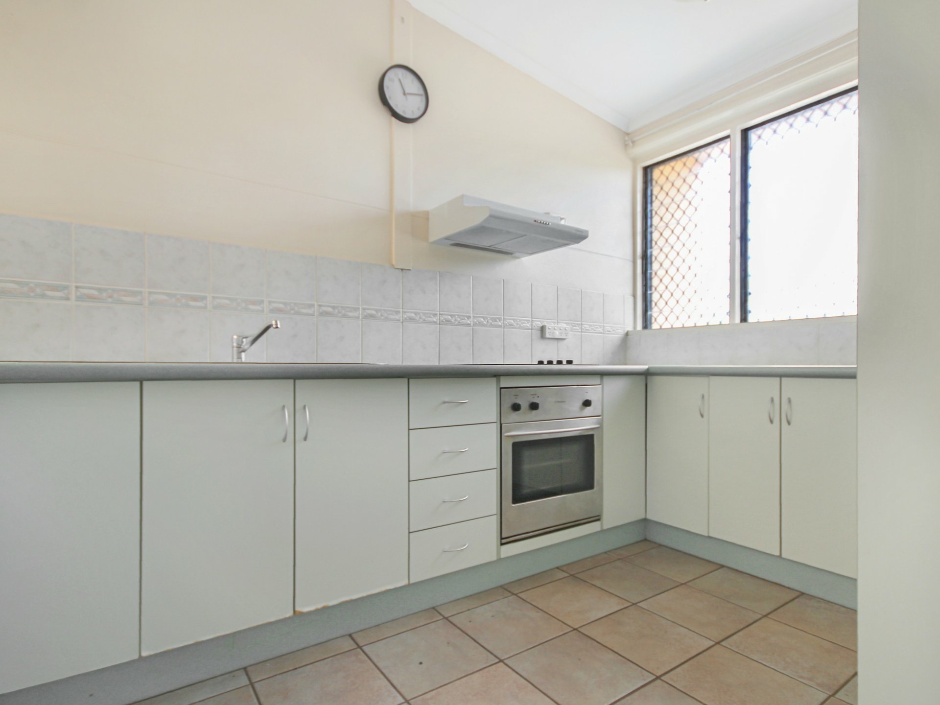 16 Tindal Street — photo 3 of 12