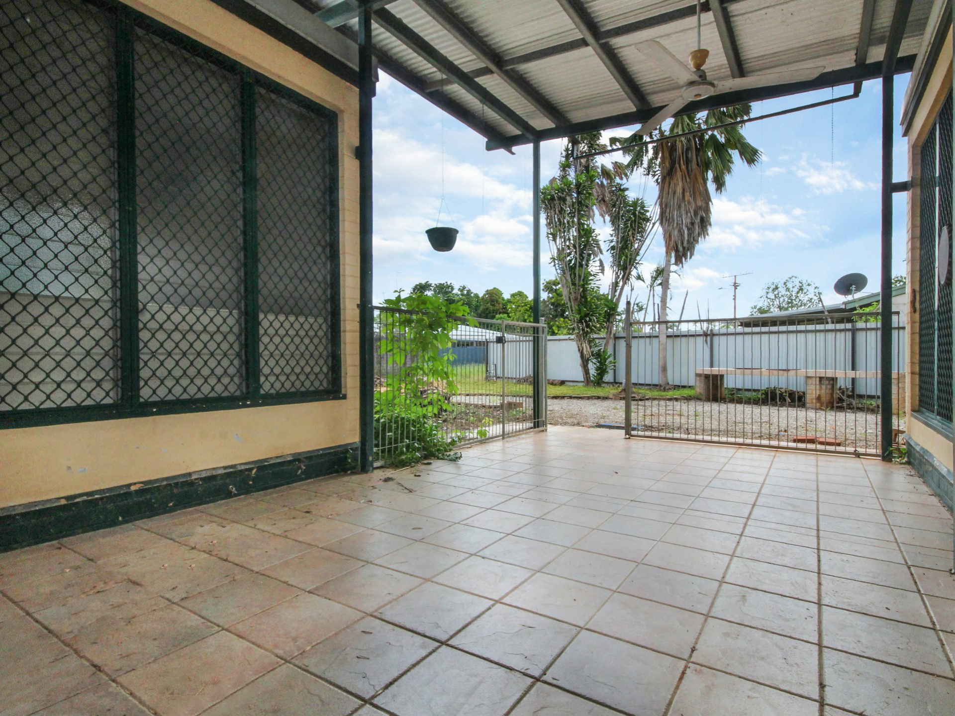 16 Tindal Street — photo 9 of 12