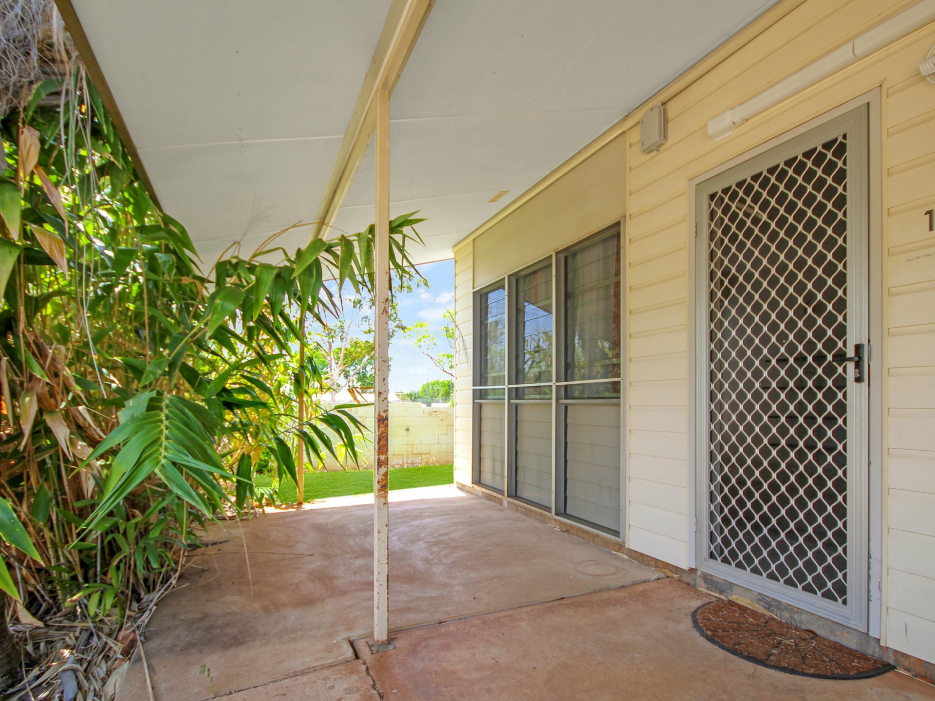 1/43 Grevillea Road — photo 2 of 9